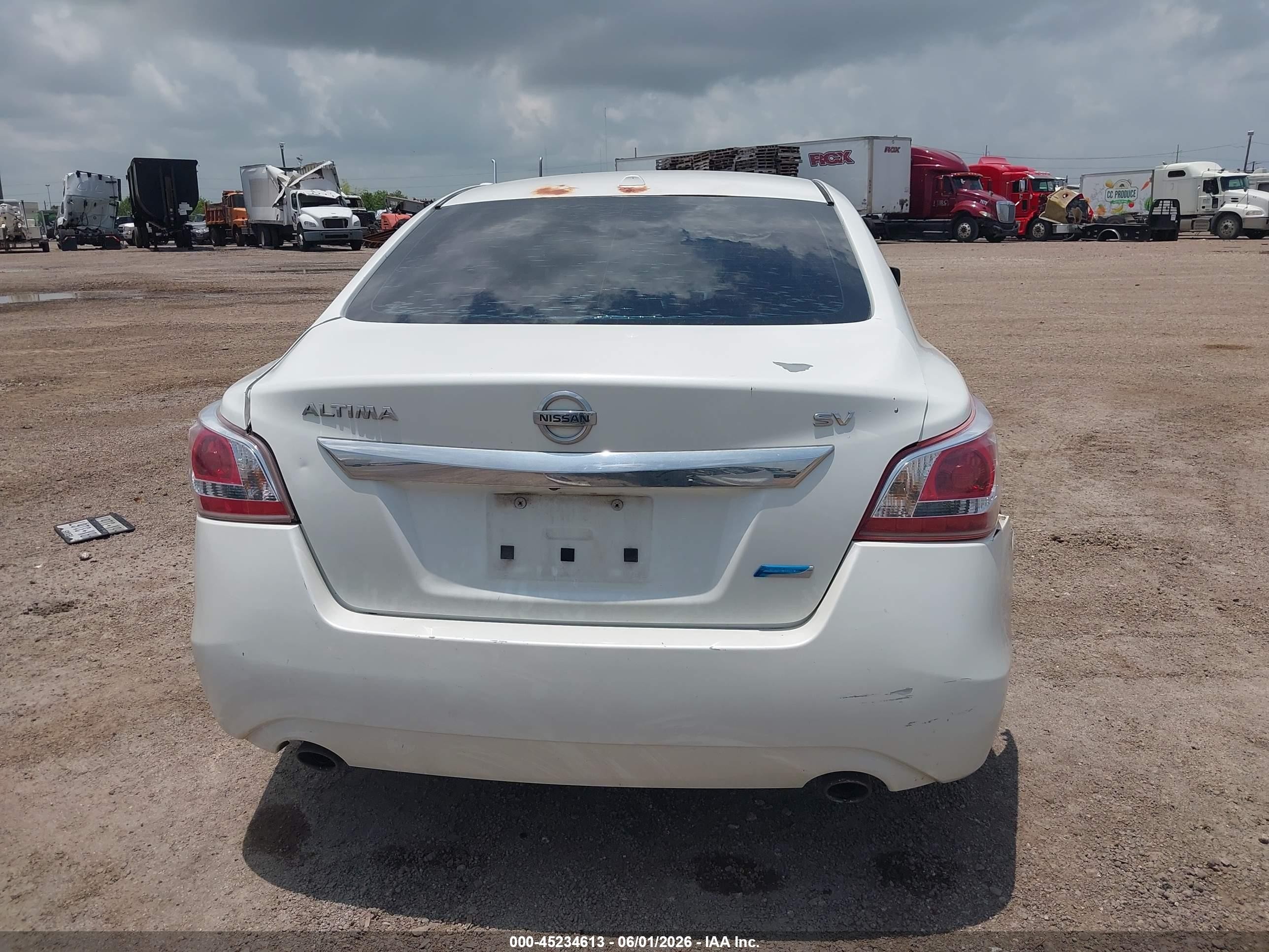 2013 Nissan Altima 2.5 Sv White vin: 1N4AL3AP3DN408046