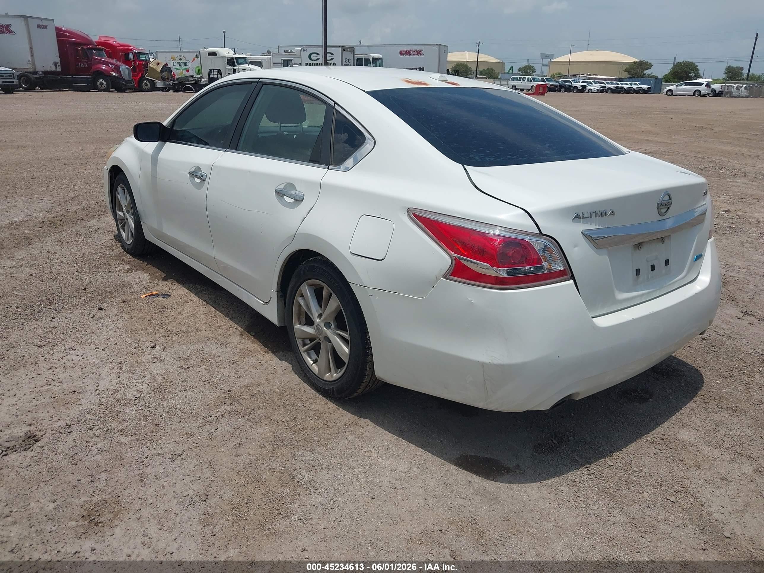 2013 Nissan Altima 2.5 Sv White vin: 1N4AL3AP3DN408046