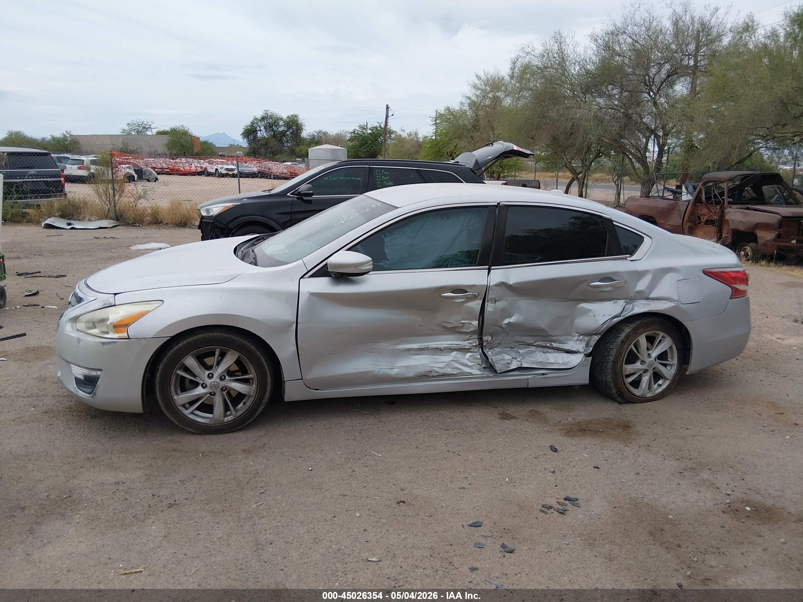 2013 Nissan Altima 2.5 Sv Silver vin: 1N4AL3AP3DN416020