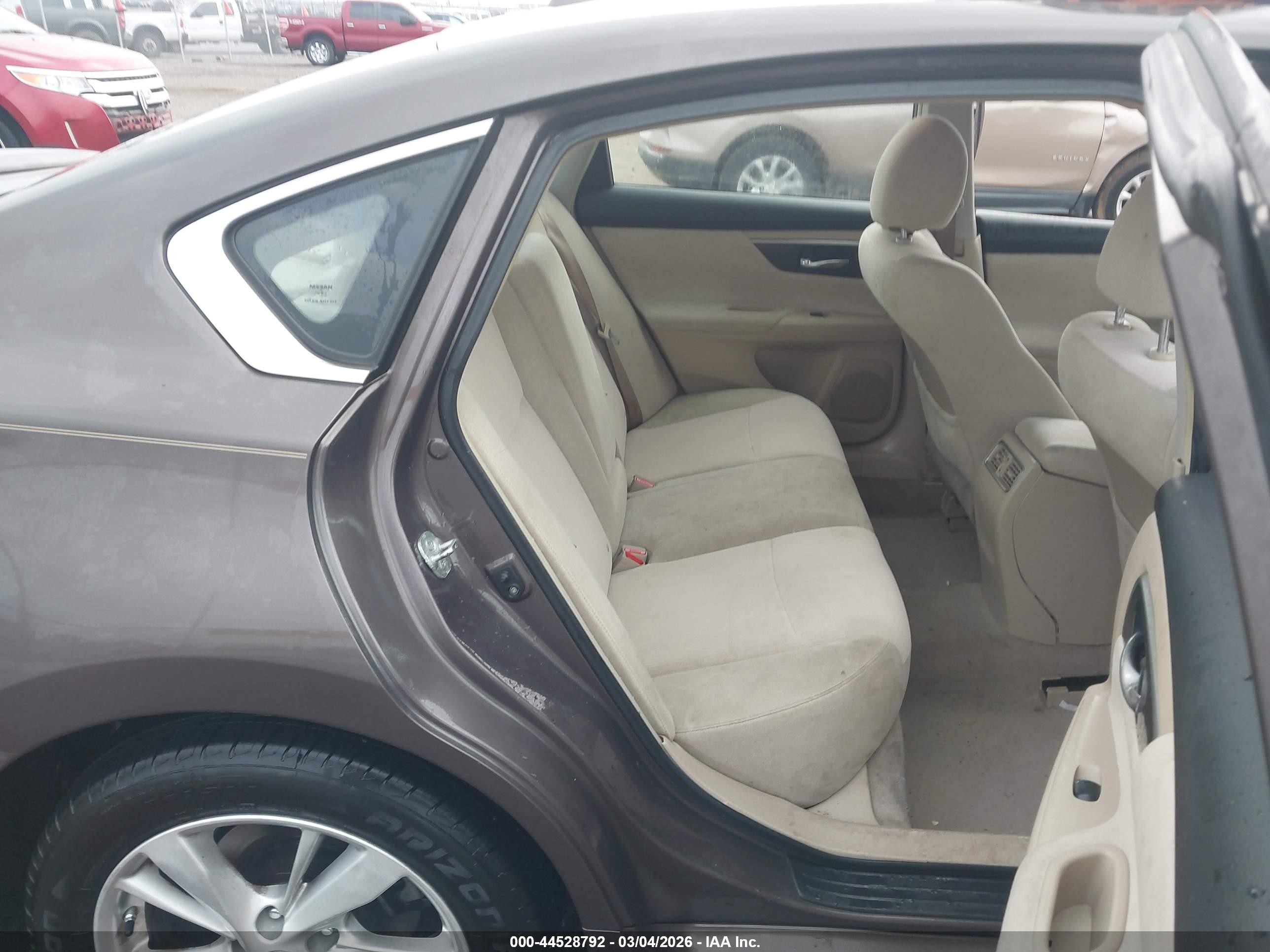 2013 Nissan Altima 2.5 Sv Brown vin: 1N4AL3AP3DN427731
