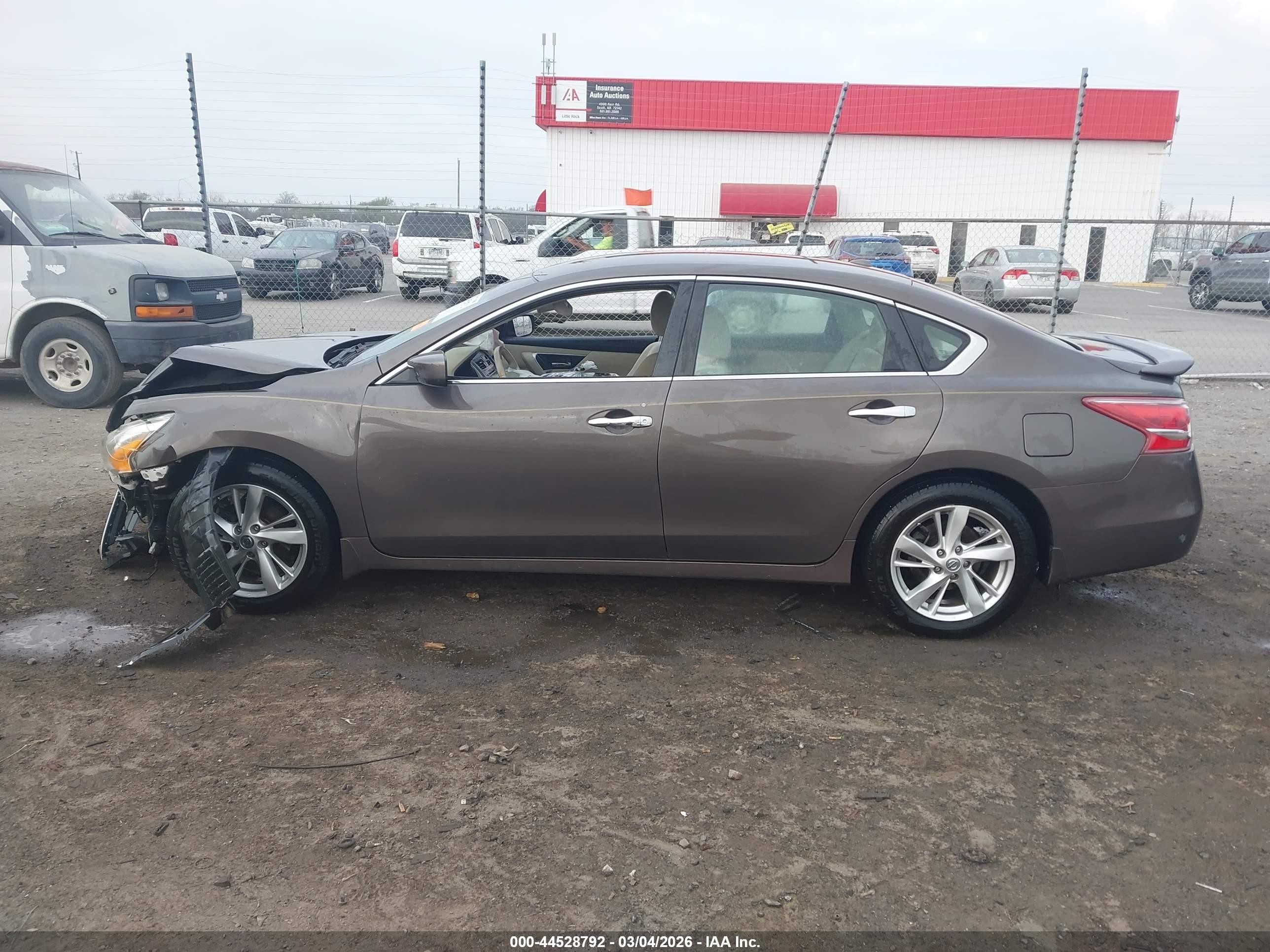 2013 Nissan Altima 2.5 Sv Brown vin: 1N4AL3AP3DN427731