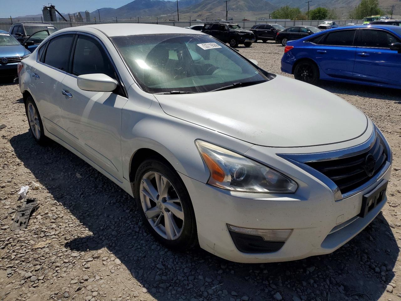 2013 Nissan Altima 2.5 White vin: 1N4AL3AP3DN437398