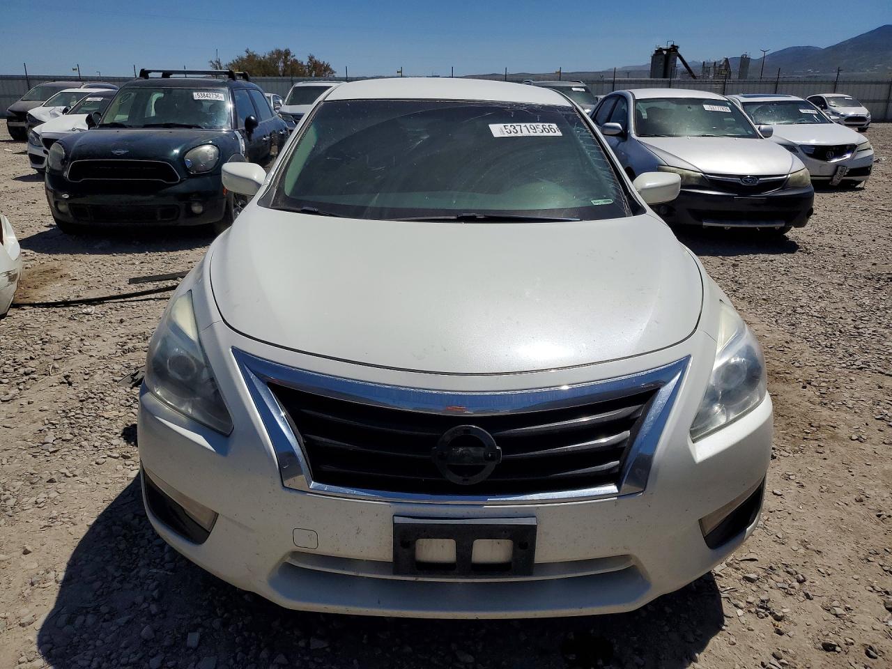 2013 Nissan Altima 2.5 White vin: 1N4AL3AP3DN437398
