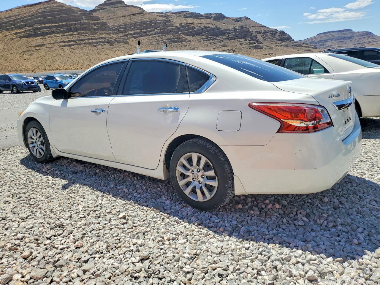 2013 Nissan Altima 2.5 White vin: 1N4AL3AP3DN529353
