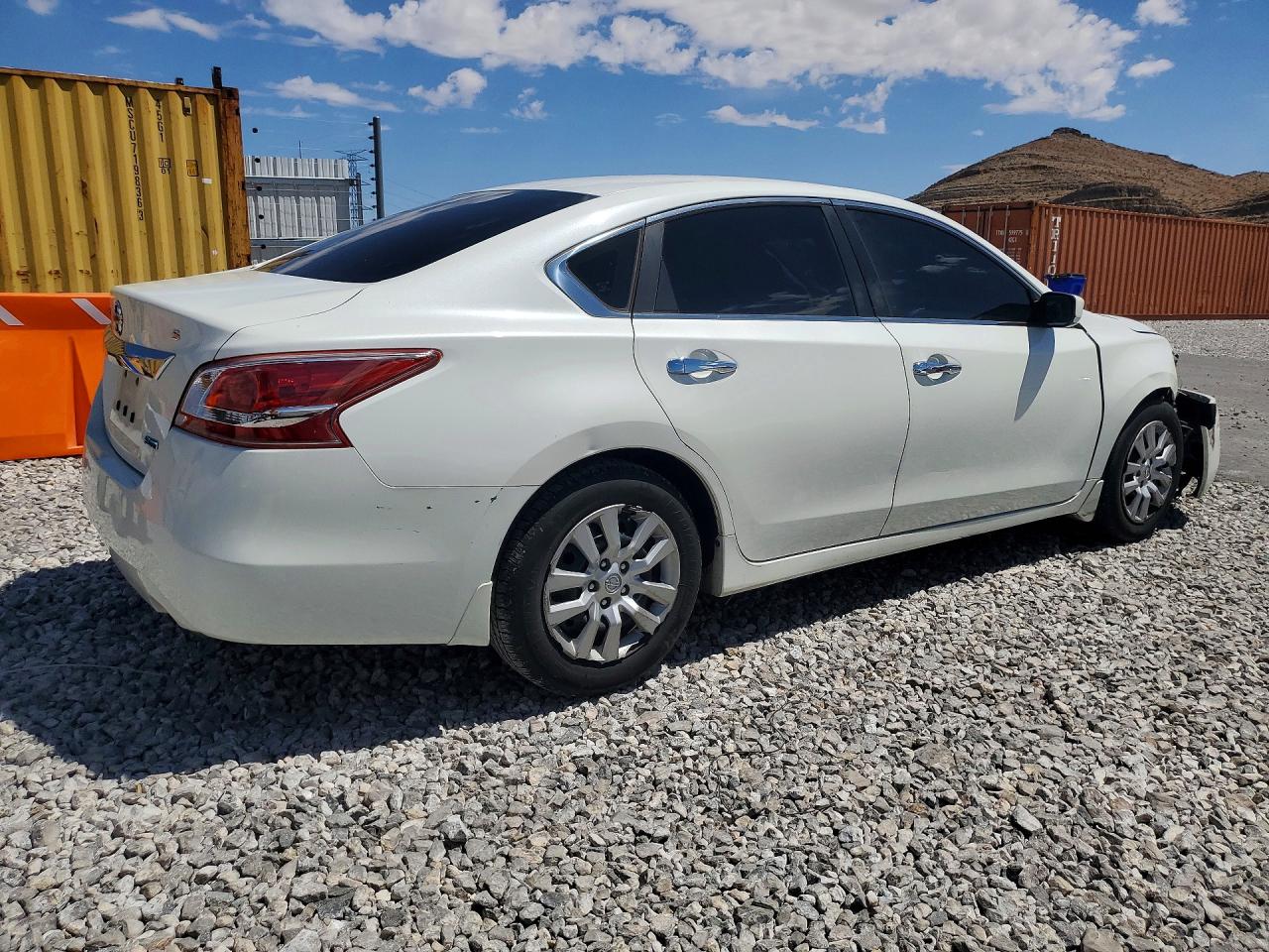 2013 Nissan Altima 2.5 White vin: 1N4AL3AP3DN529353