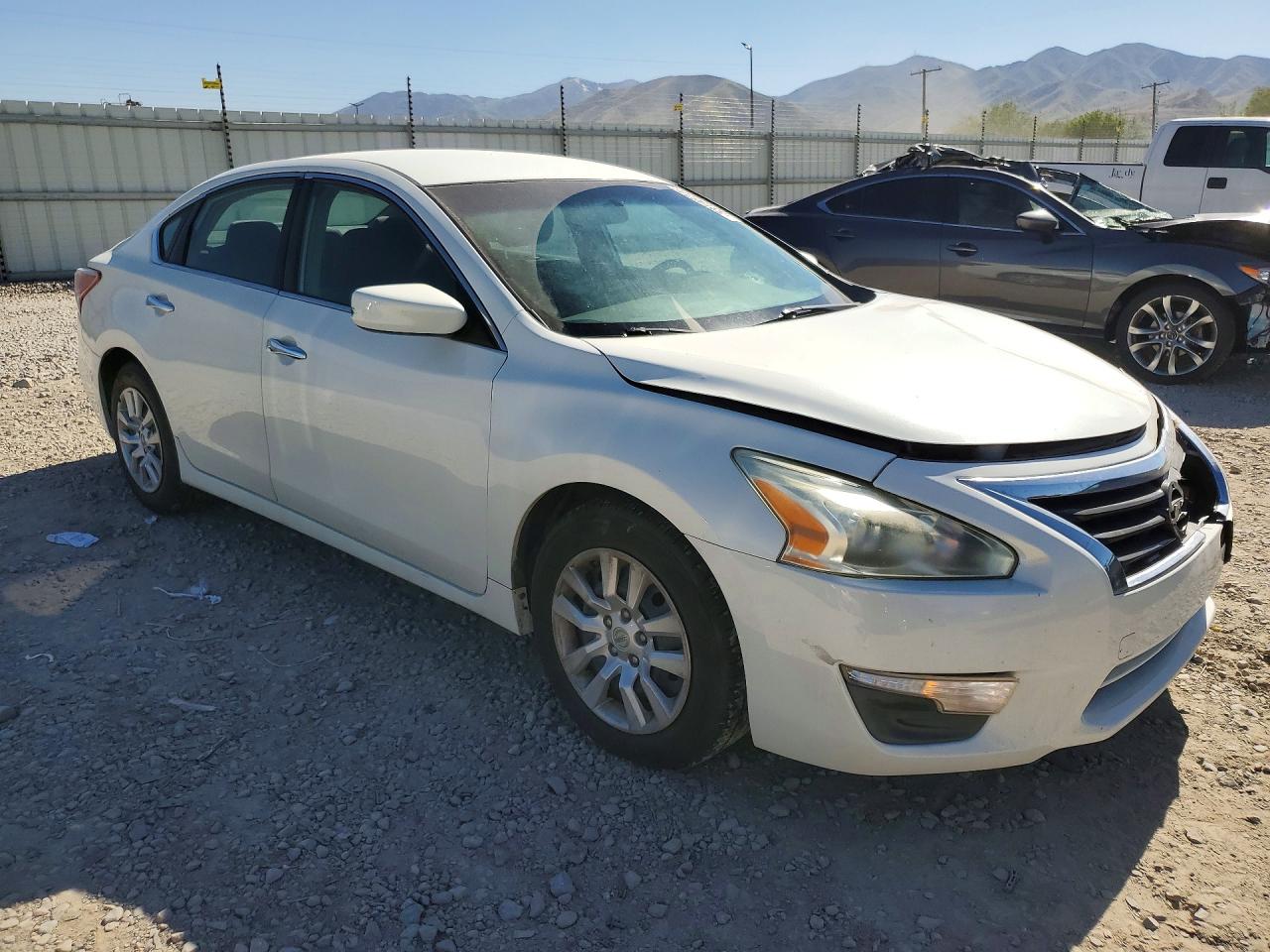 2013 Nissan Altima 2.5 White vin: 1N4AL3AP3DN537629