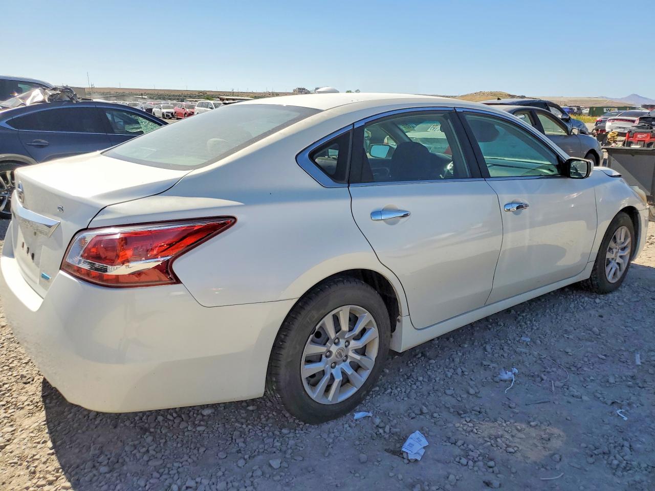 2013 Nissan Altima 2.5 White vin: 1N4AL3AP3DN537629
