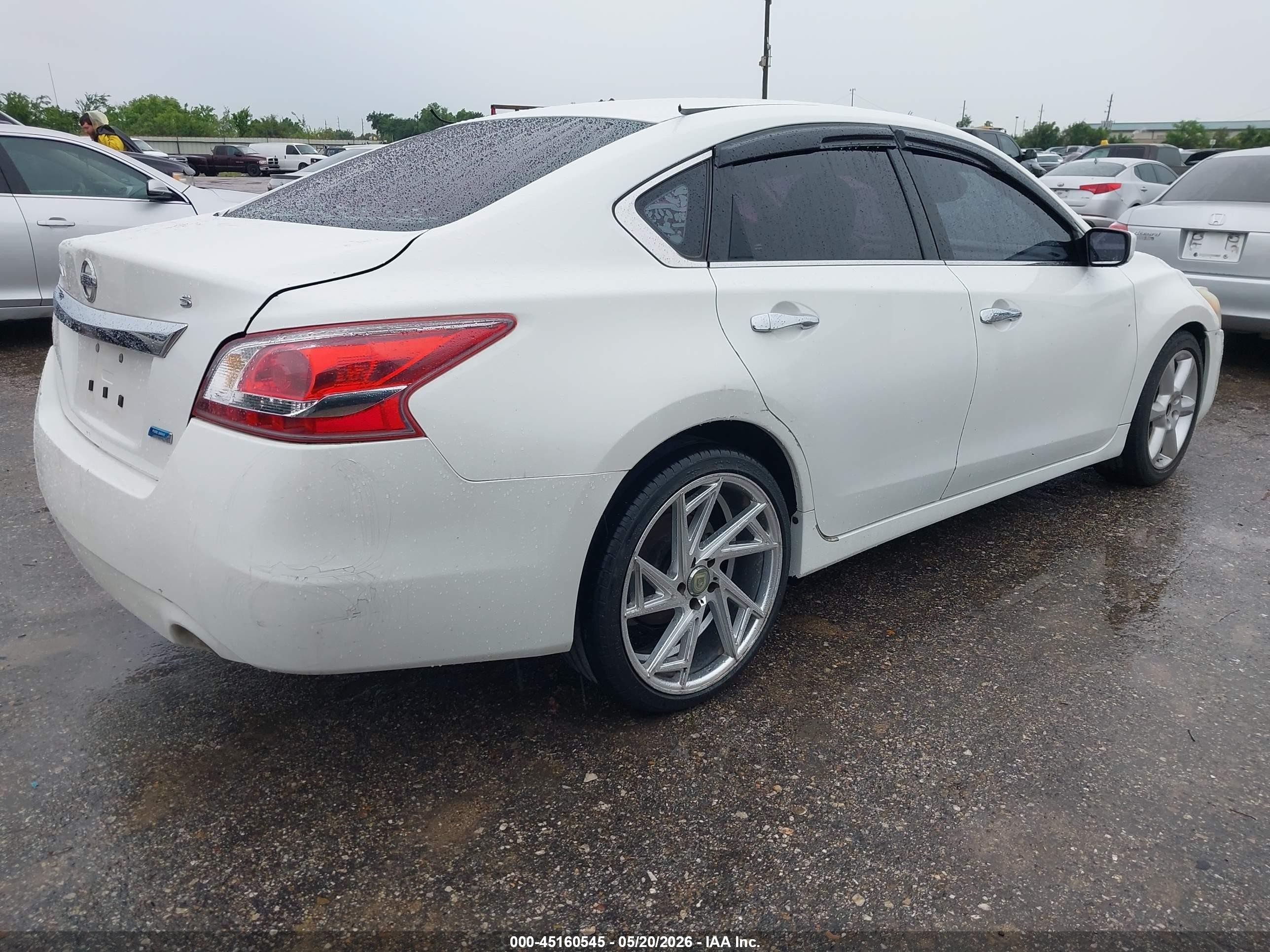 2013 Nissan Altima 2.5 S White vin: 1N4AL3AP3DN548789