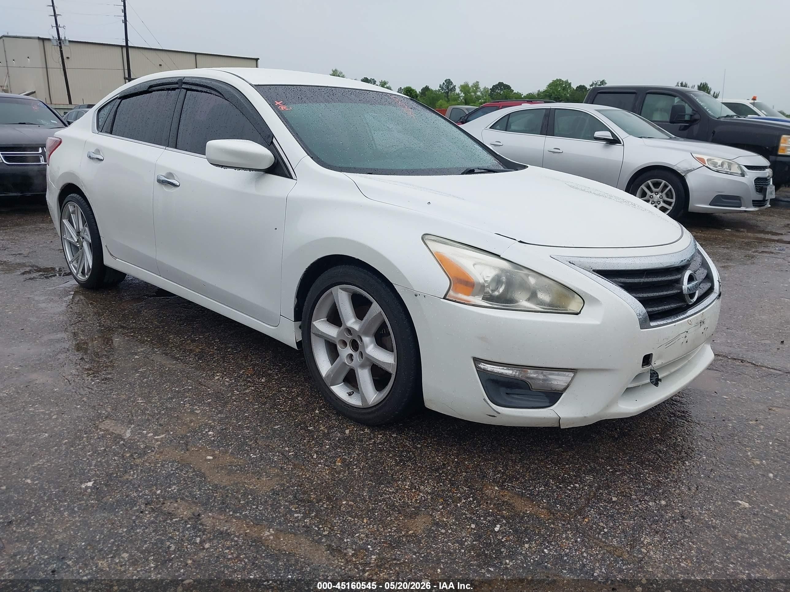 2013 Nissan Altima 2.5 S White vin: 1N4AL3AP3DN548789