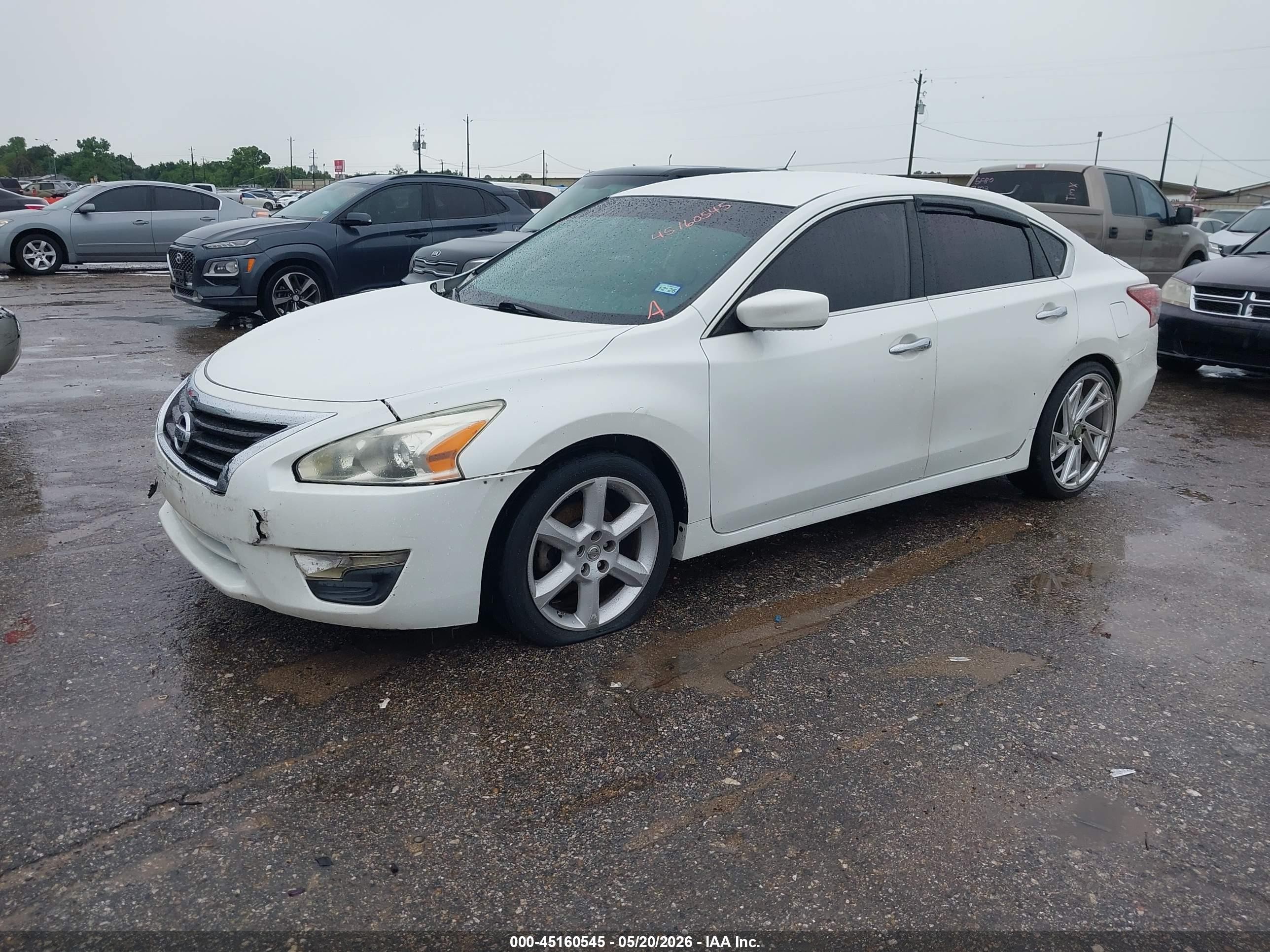 2013 Nissan Altima 2.5 S White vin: 1N4AL3AP3DN548789