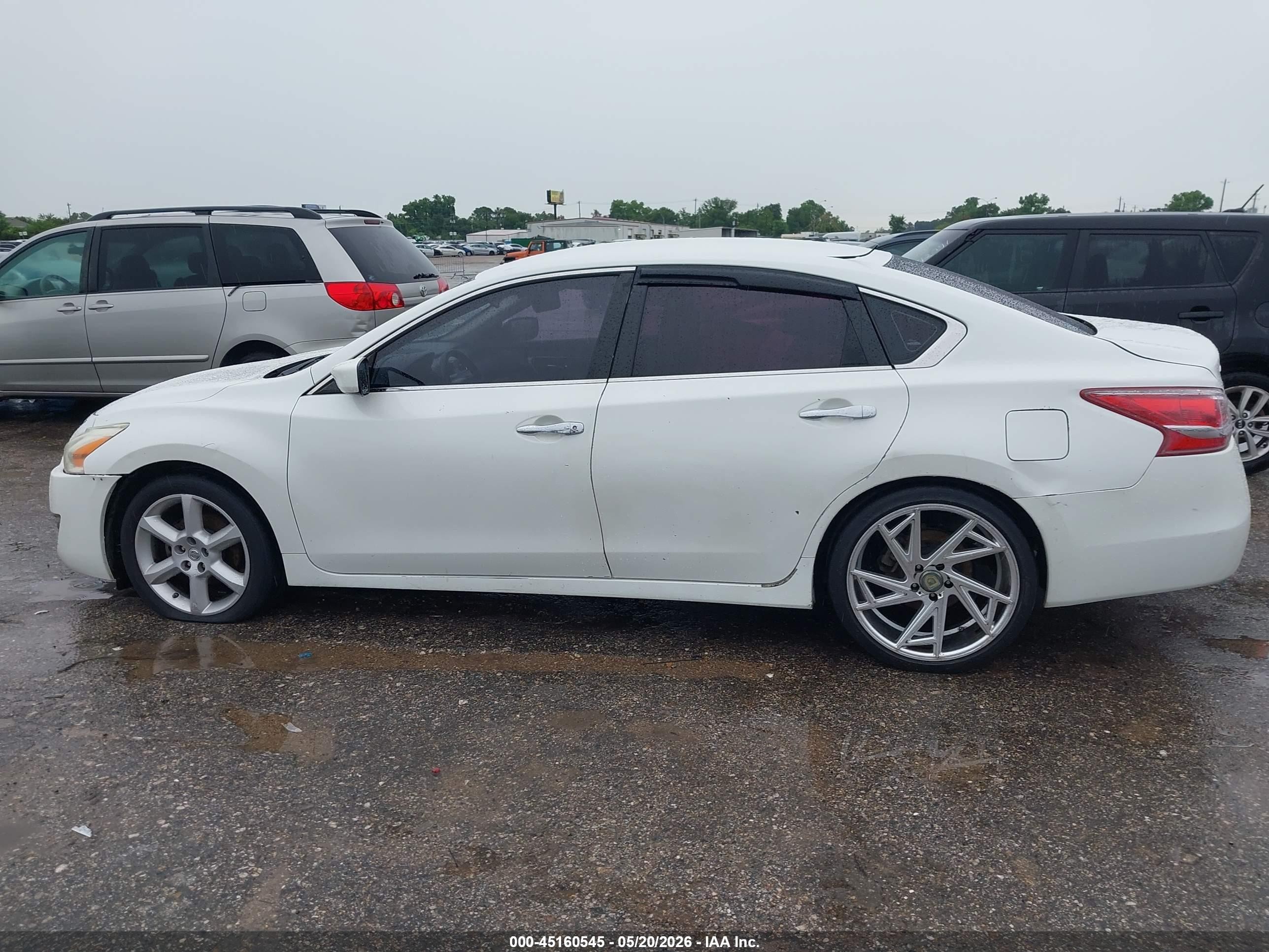 2013 Nissan Altima 2.5 S White vin: 1N4AL3AP3DN548789