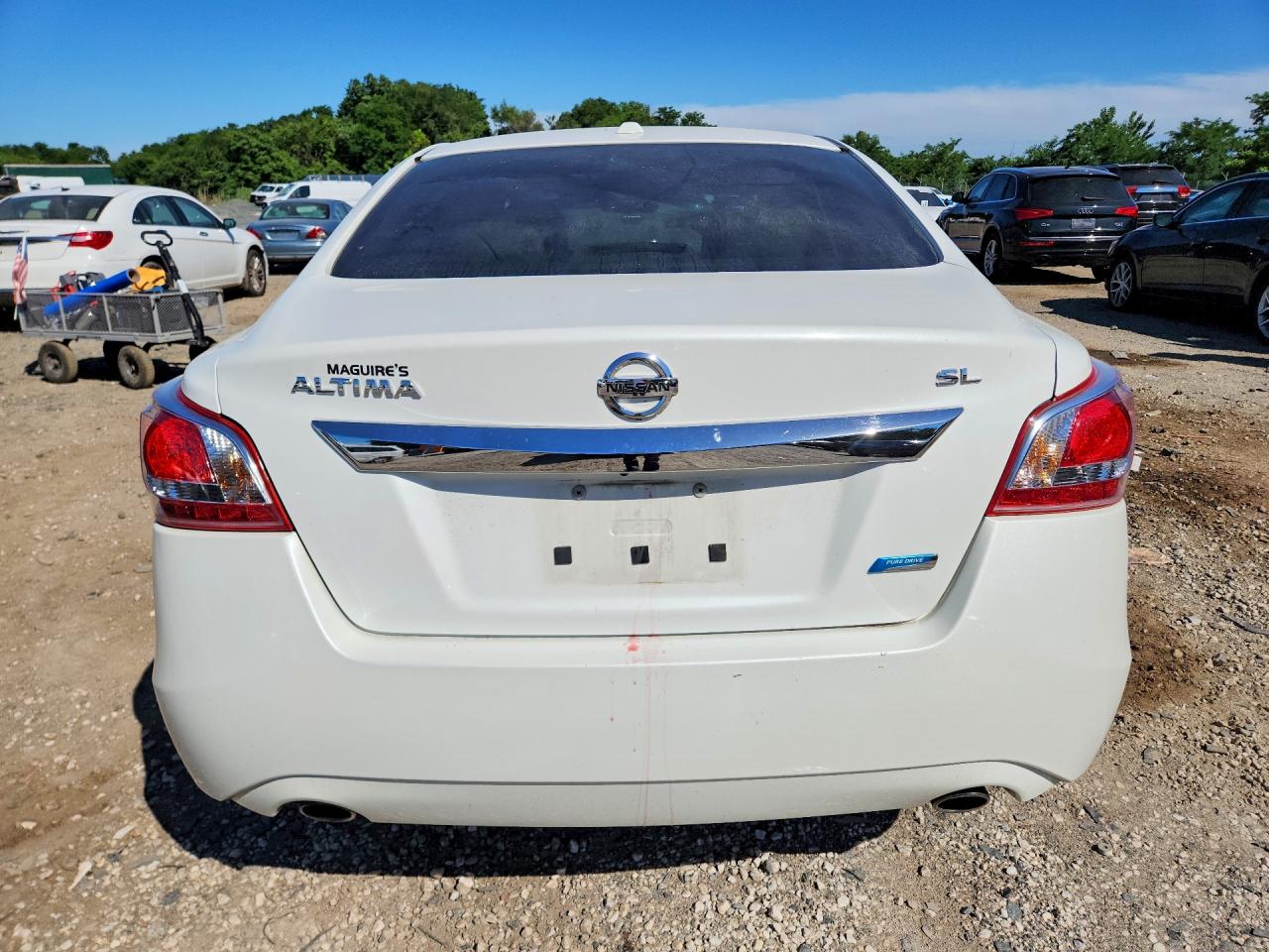 2013 Nissan Altima 2.5 White vin: 1N4AL3AP3DN579363