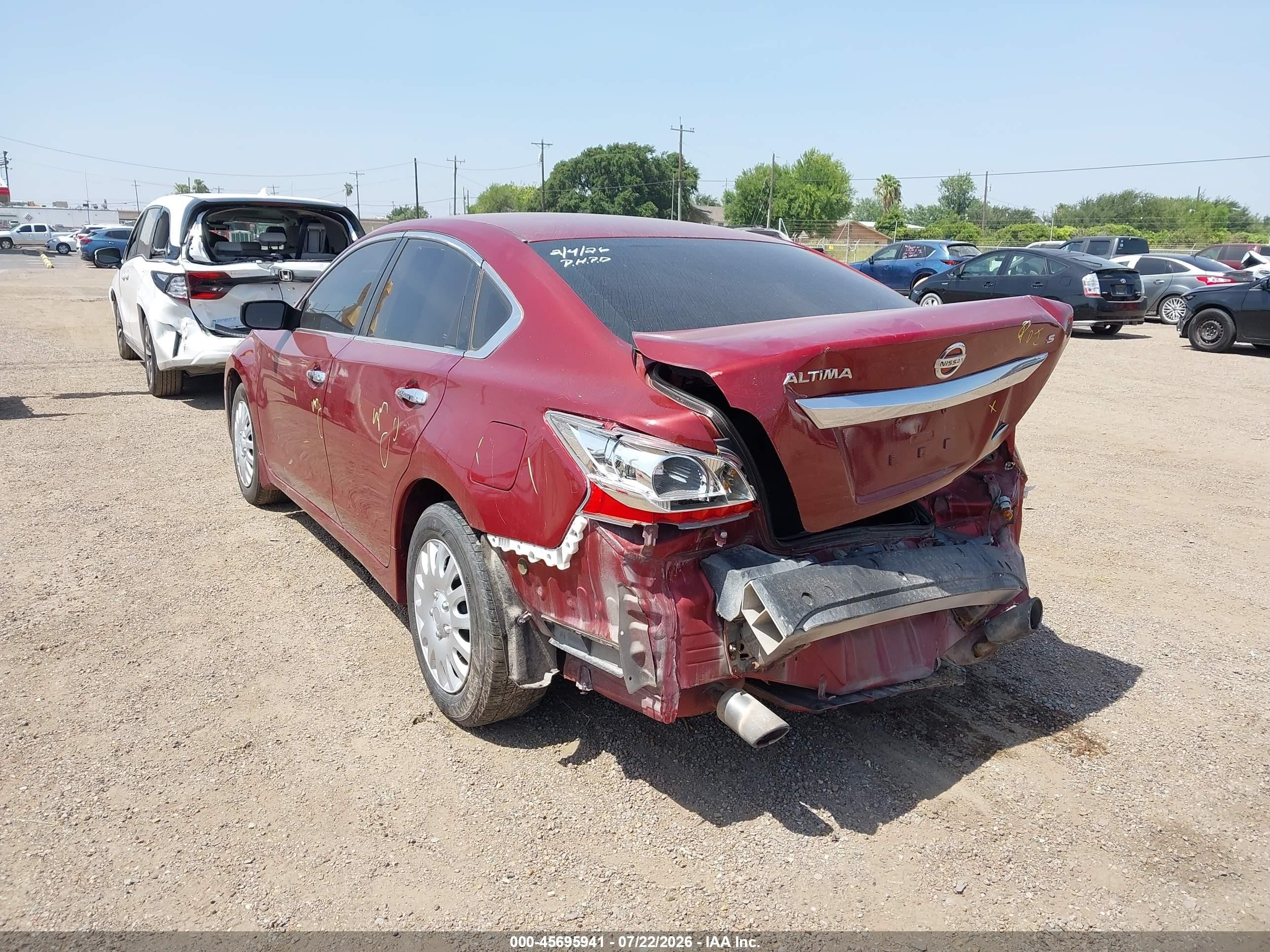 2013 Nissan Altima 2.5 S Red vin: 1N4AL3AP3DN580643
