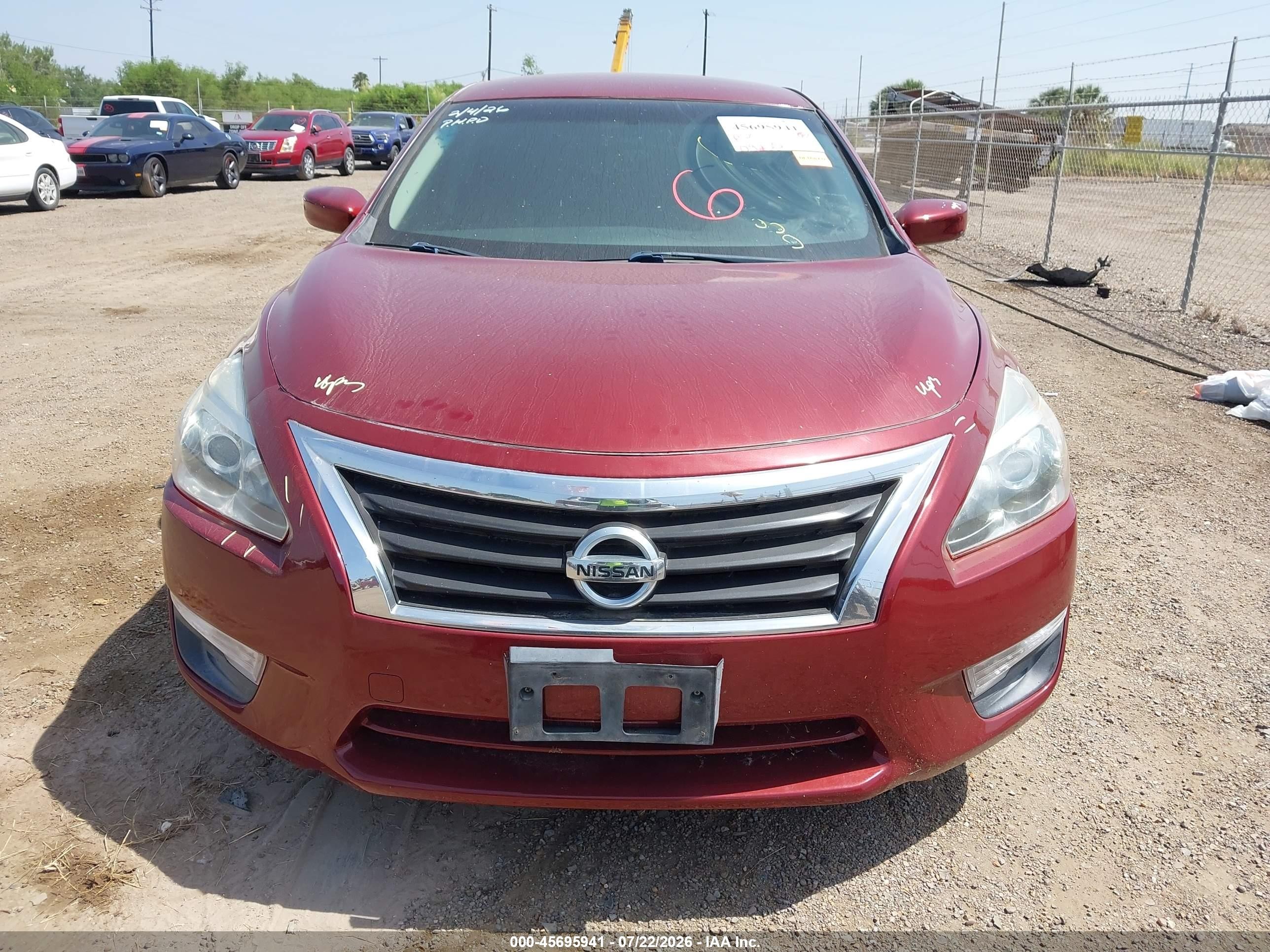 2013 Nissan Altima 2.5 S Red vin: 1N4AL3AP3DN580643