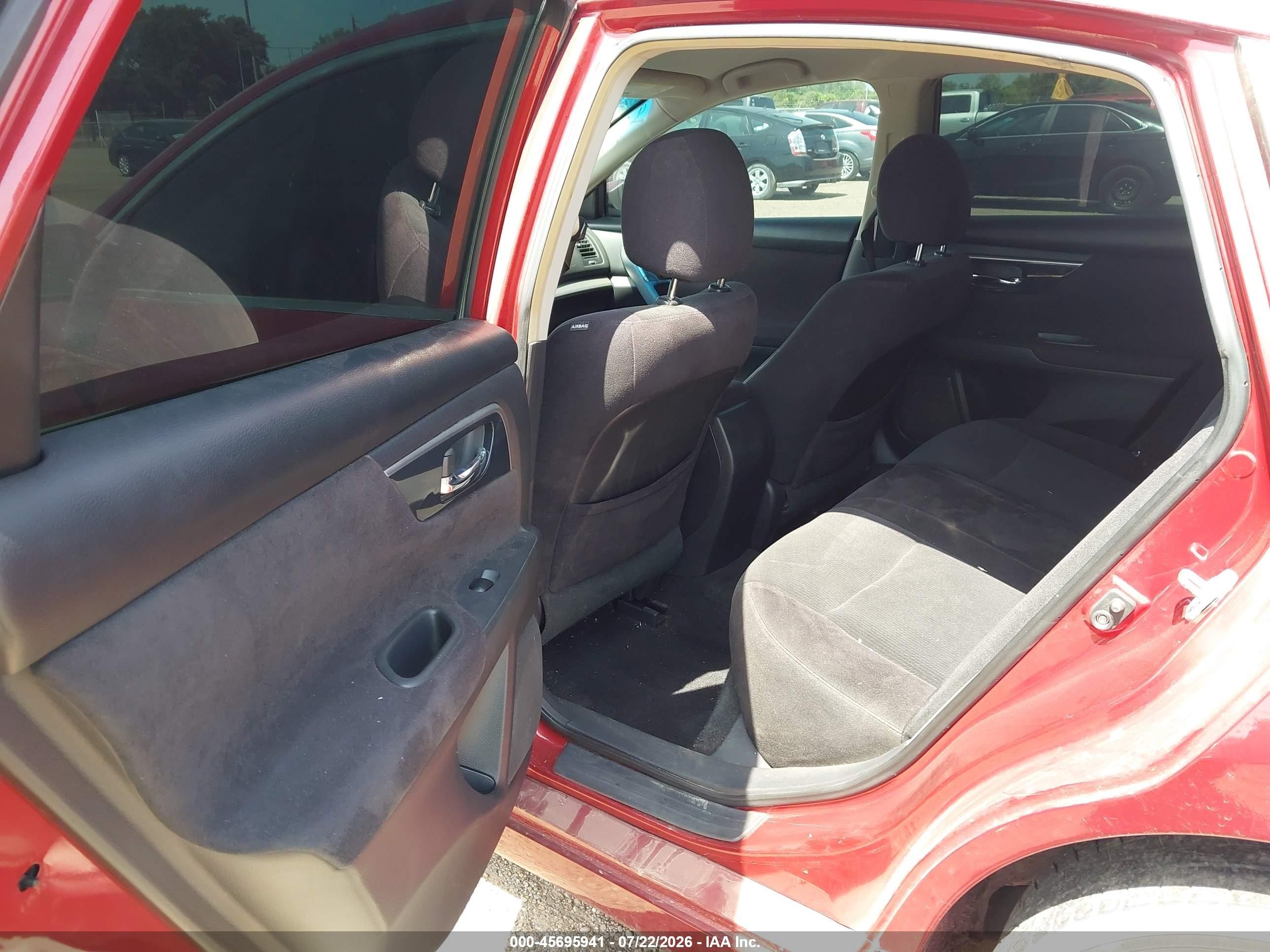 2013 Nissan Altima 2.5 S Red vin: 1N4AL3AP3DN580643