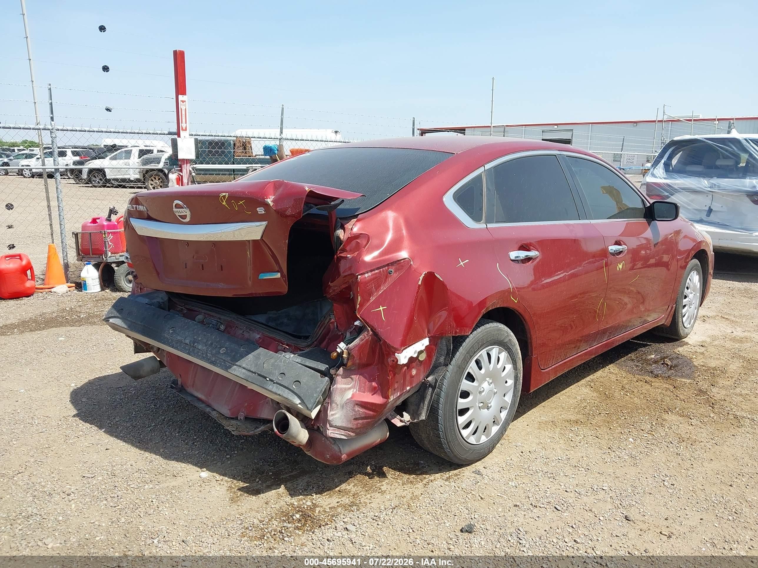 2013 Nissan Altima 2.5 S Red vin: 1N4AL3AP3DN580643