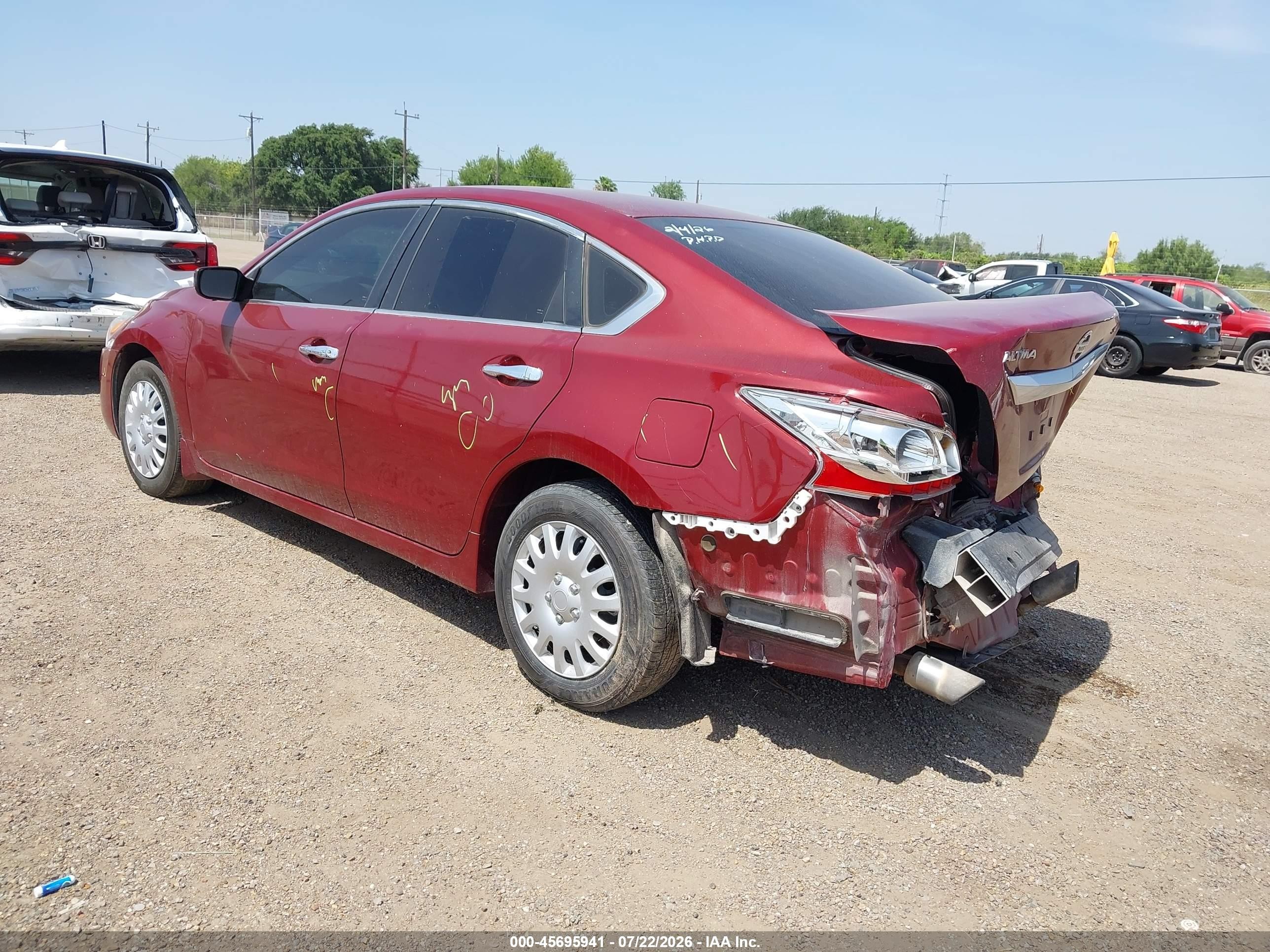 2013 Nissan Altima 2.5 S Red vin: 1N4AL3AP3DN580643