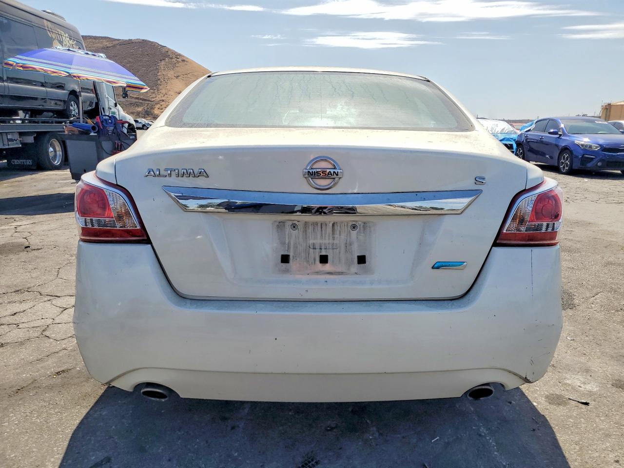 2013 Nissan Altima 2.5 Белый vin: 1N4AL3AP3DN582389