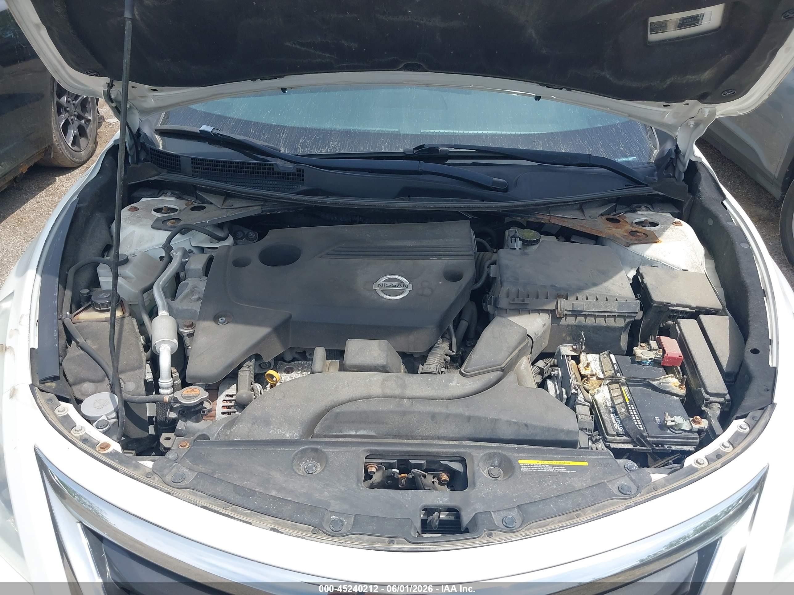 2014 Nissan Altima 2.5 S White vin: 1N4AL3AP3EC106091