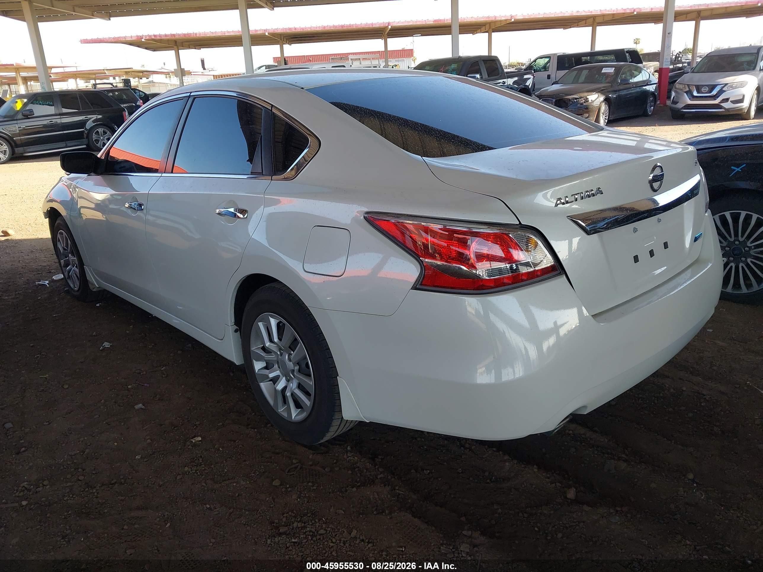 2014 Nissan Altima 2.5 S Белый vin: 1N4AL3AP3EC114370