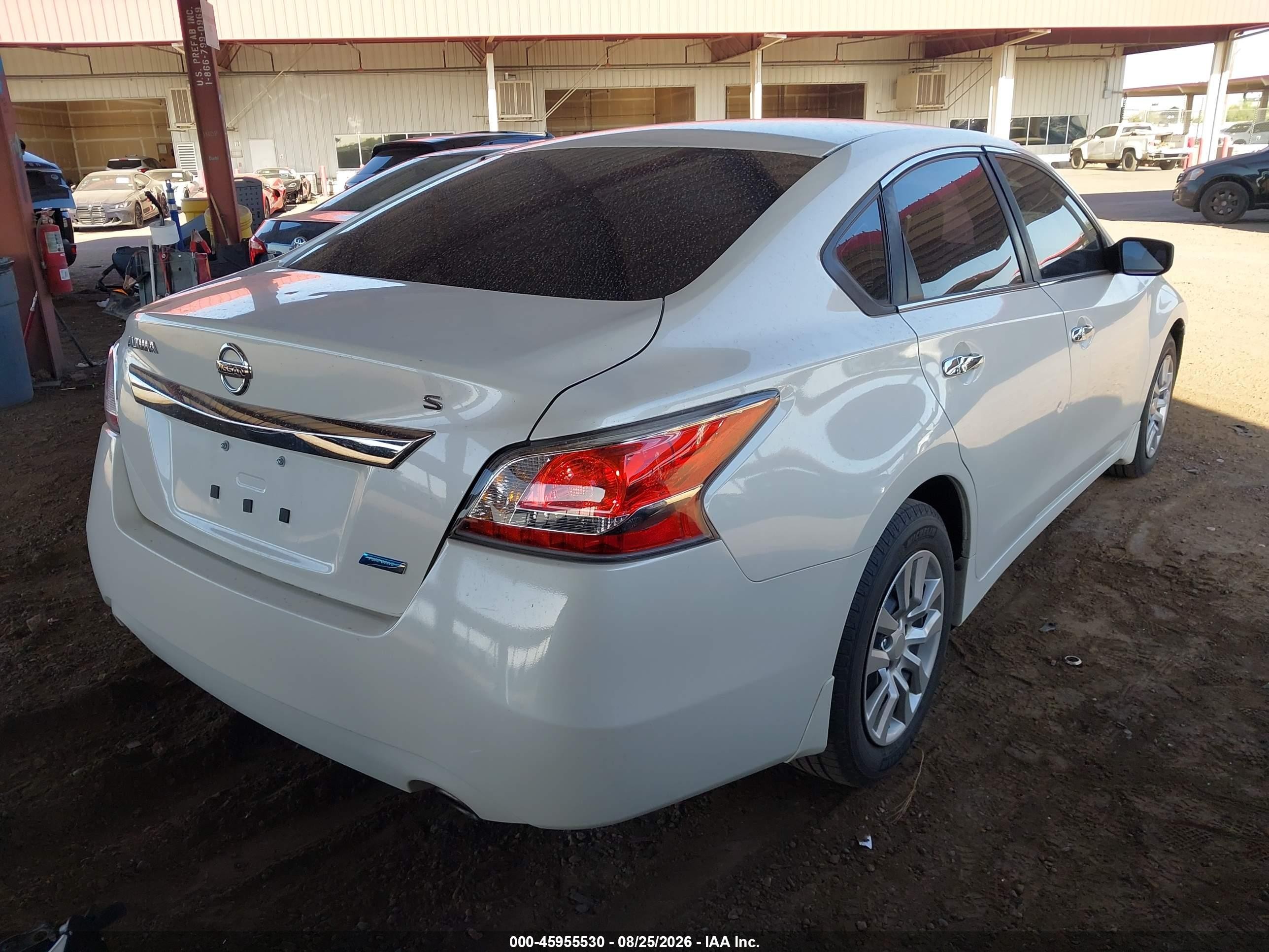 2014 Nissan Altima 2.5 S Белый vin: 1N4AL3AP3EC114370