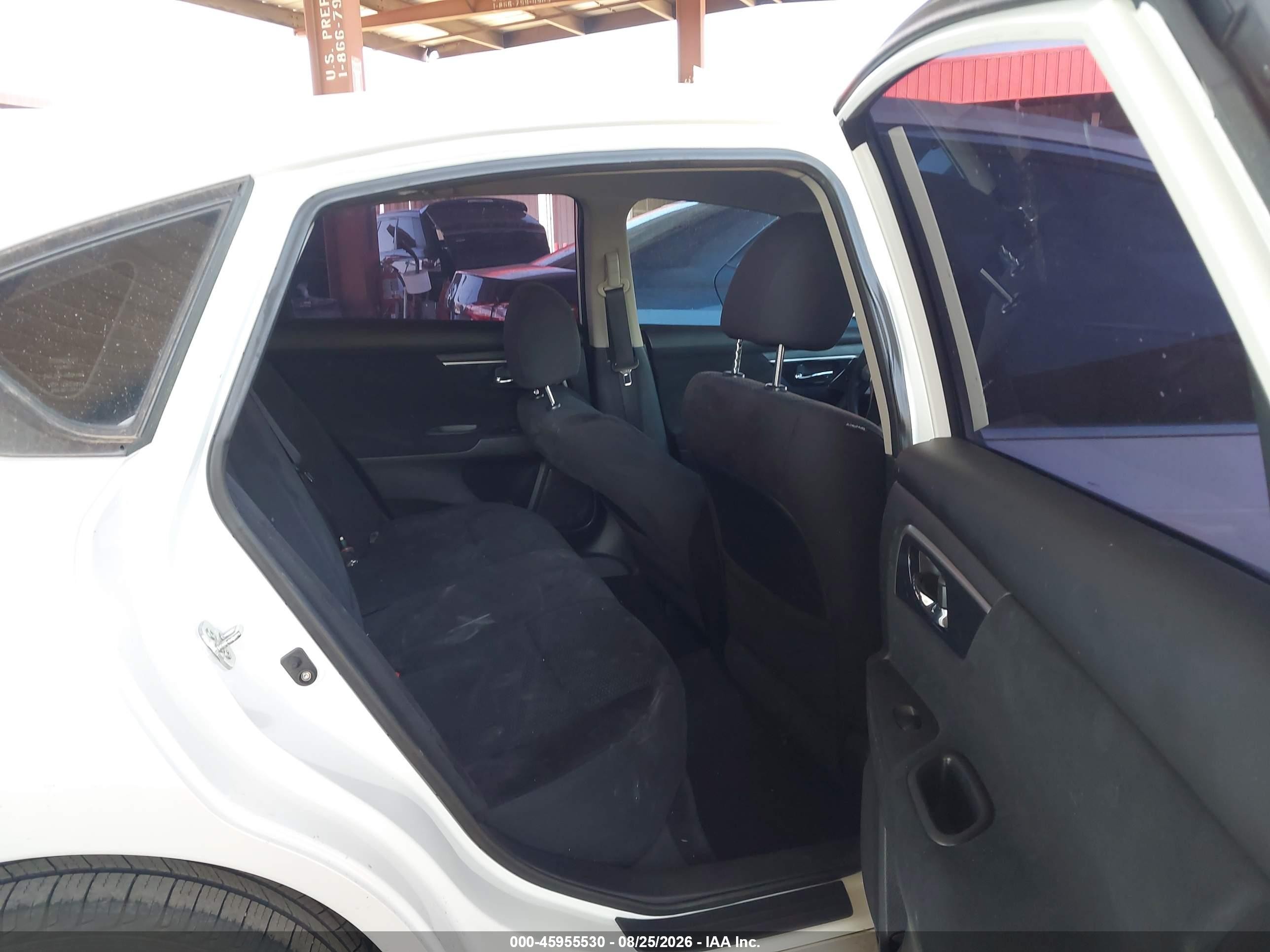 2014 Nissan Altima 2.5 S Белый vin: 1N4AL3AP3EC114370