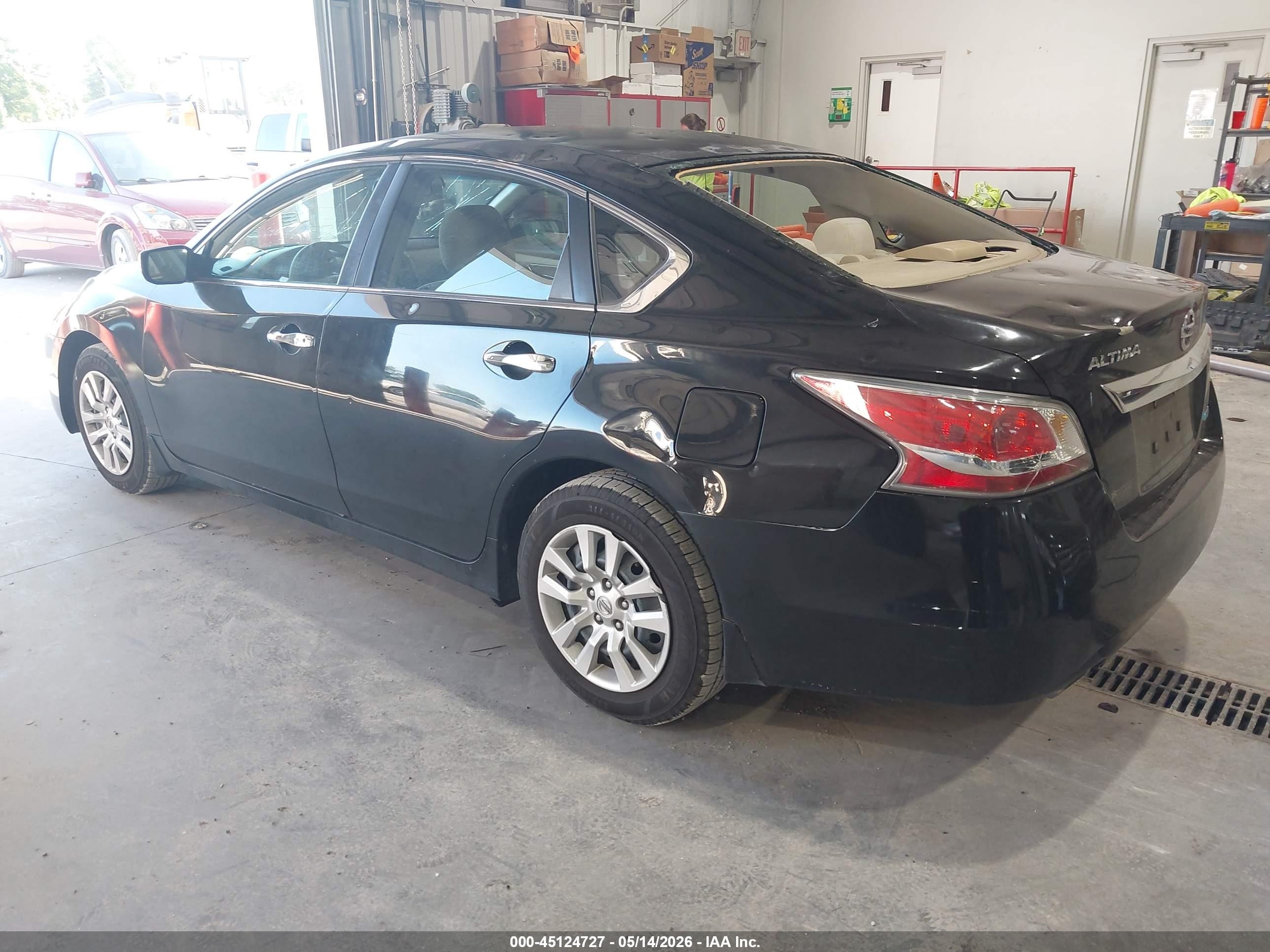 2014 Nissan Altima 2.5 S Черный vin: 1N4AL3AP3EC123487