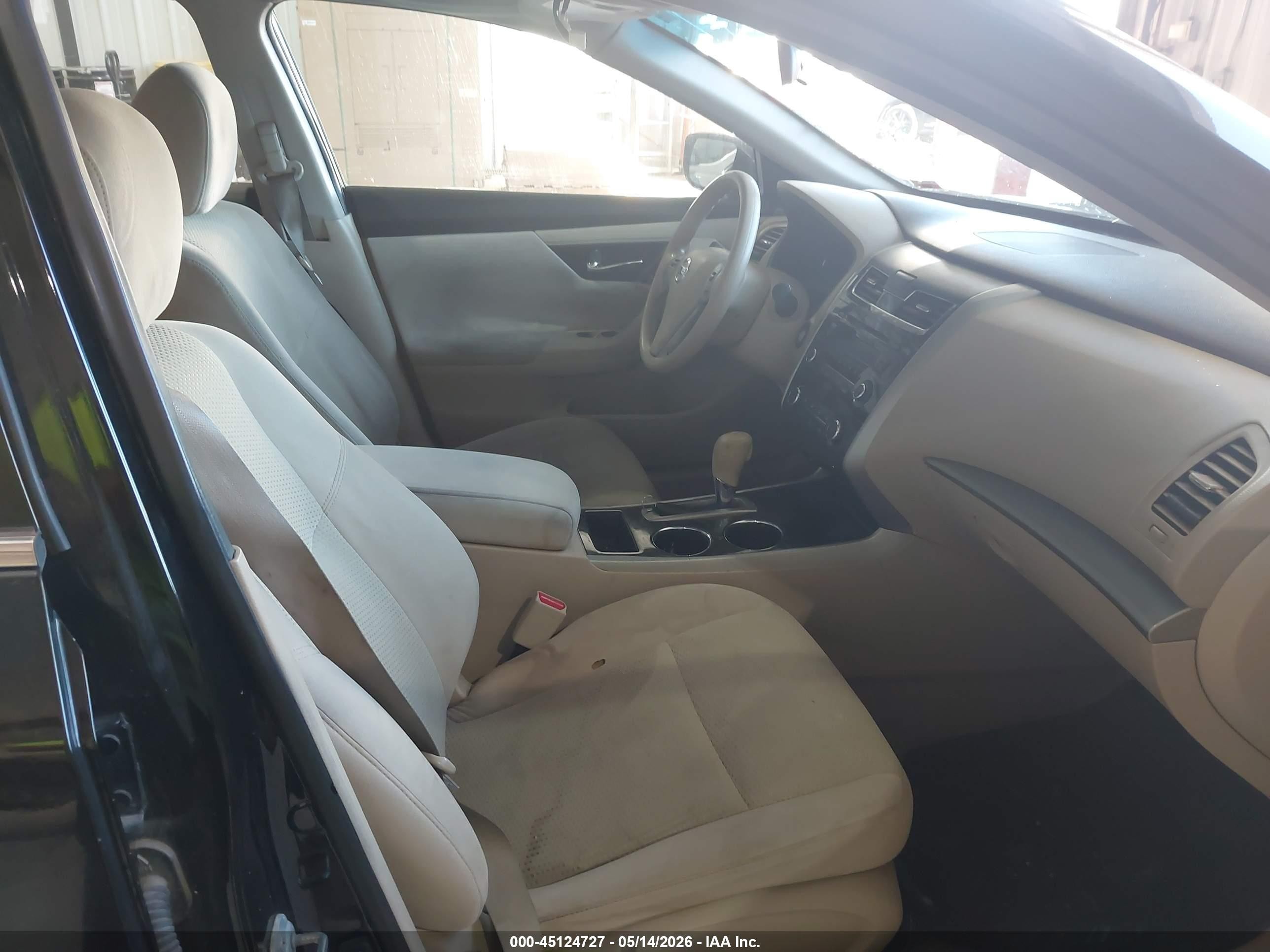 2014 Nissan Altima 2.5 S Черный vin: 1N4AL3AP3EC123487