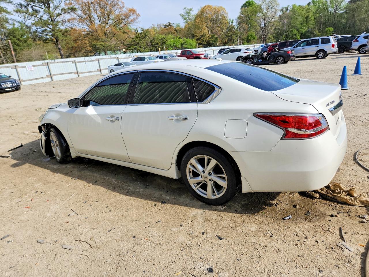 2014 Nissan Altima 2.5 Sv White vin: 1N4AL3AP3EC142007
