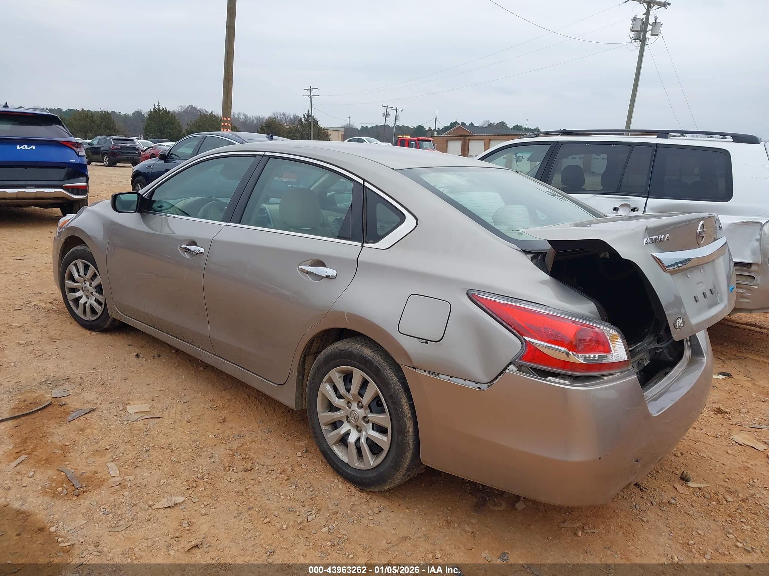2014 Nissan Altima 2.5 S Tan vin: 1N4AL3AP3EC145862