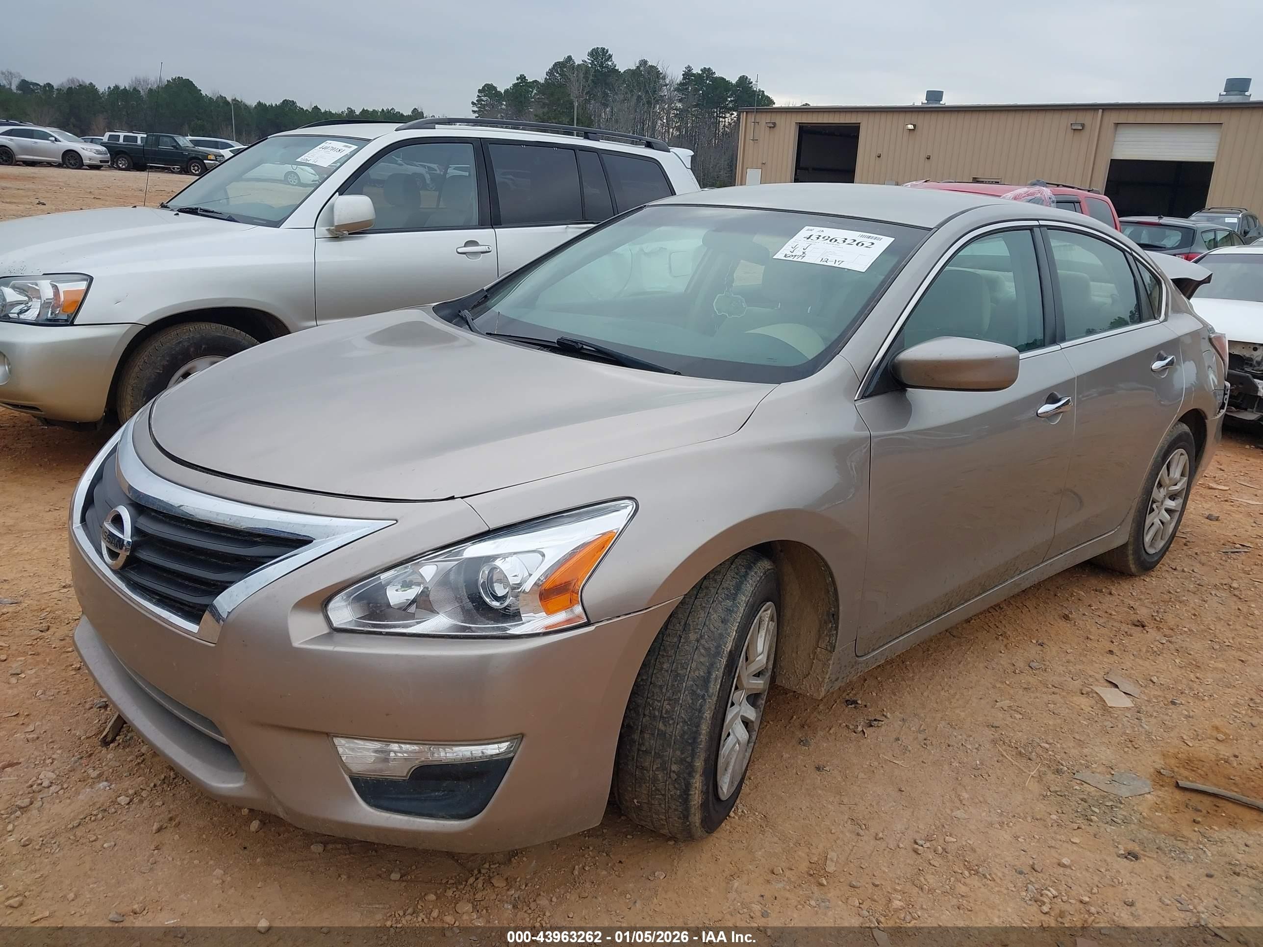2014 Nissan Altima 2.5 S Tan vin: 1N4AL3AP3EC145862