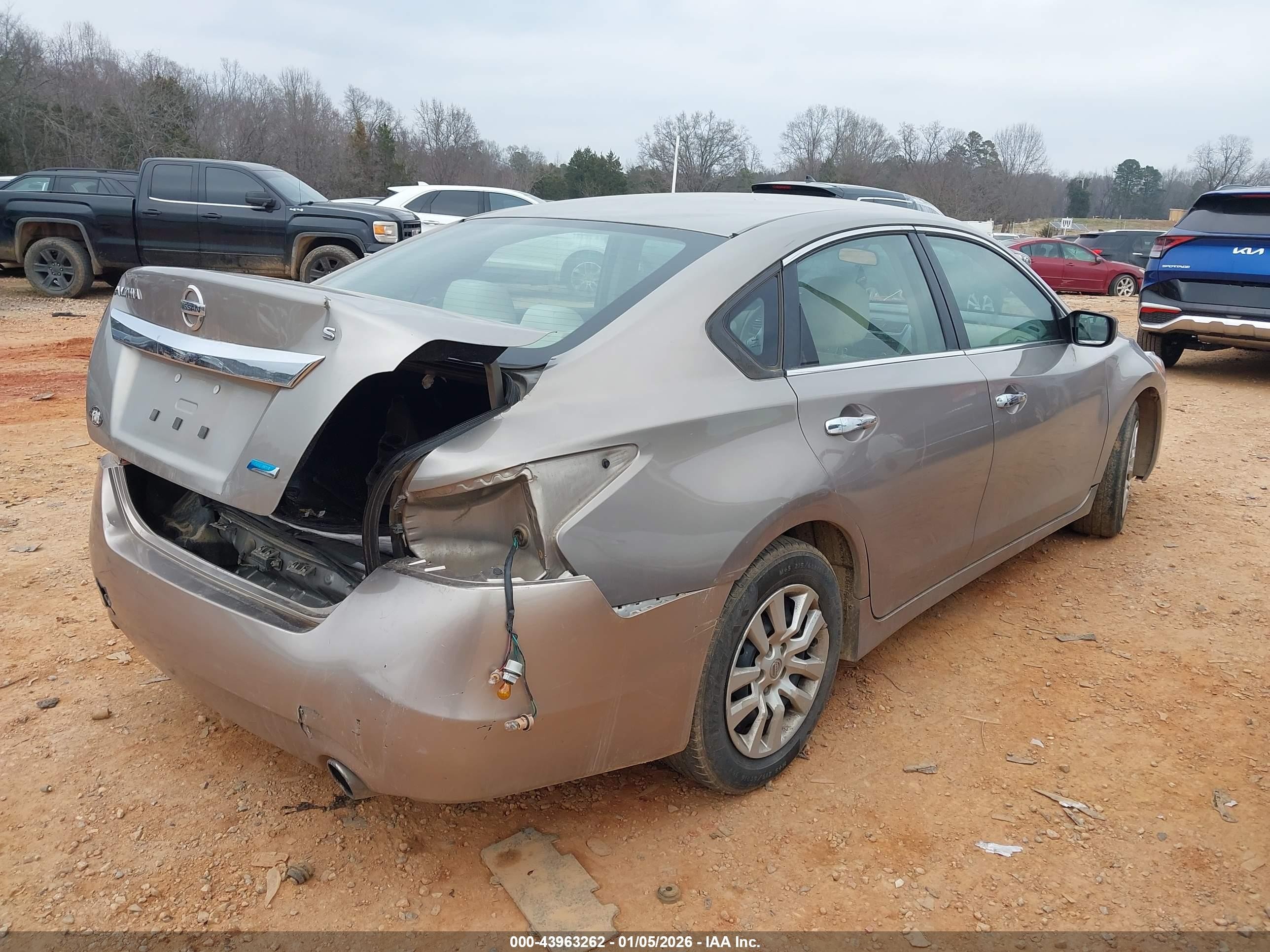 2014 Nissan Altima 2.5 S Tan vin: 1N4AL3AP3EC145862