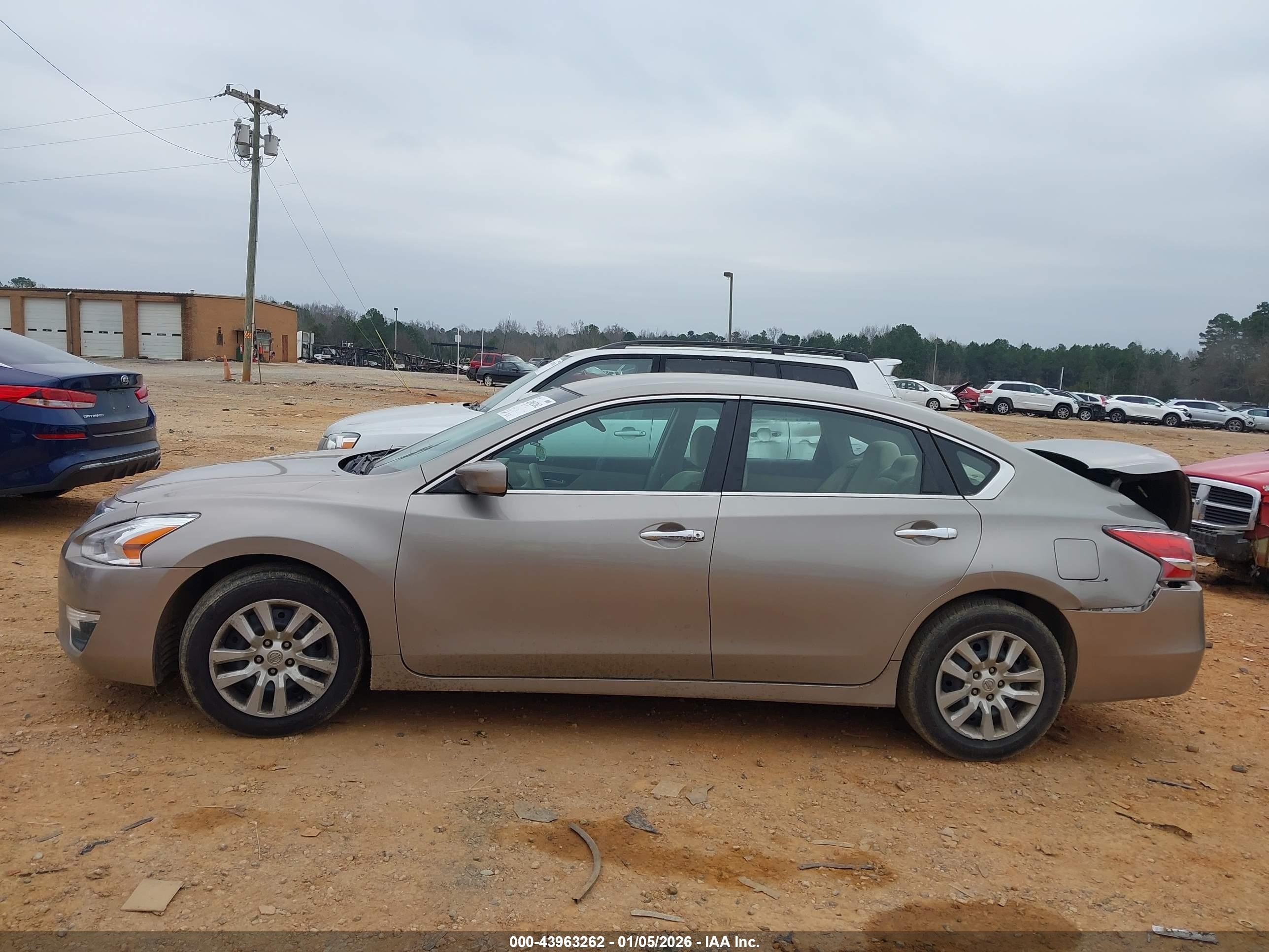 2014 Nissan Altima 2.5 S Tan vin: 1N4AL3AP3EC145862
