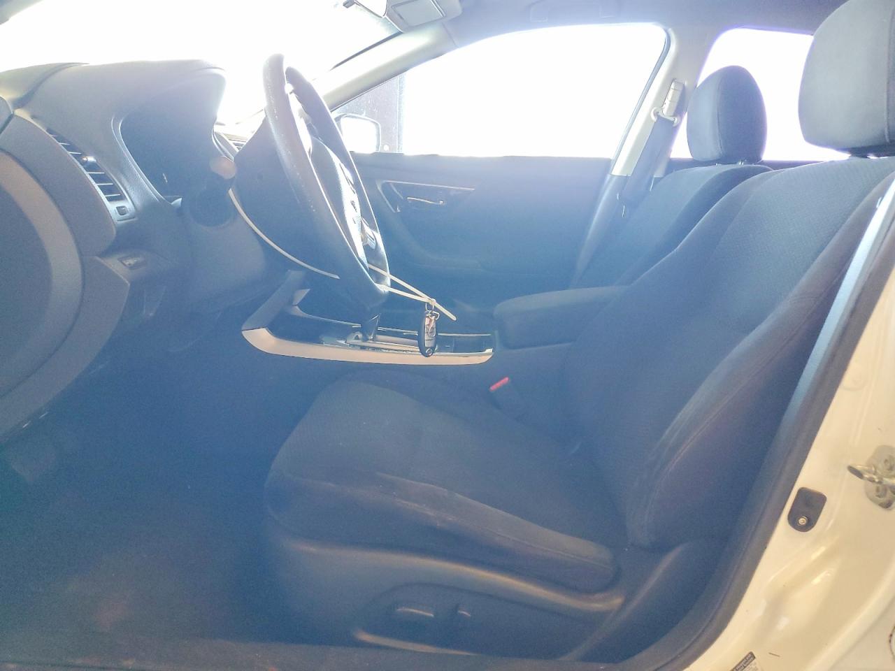 2014 Nissan Altima 2.5 S White vin: 1N4AL3AP3EC150267