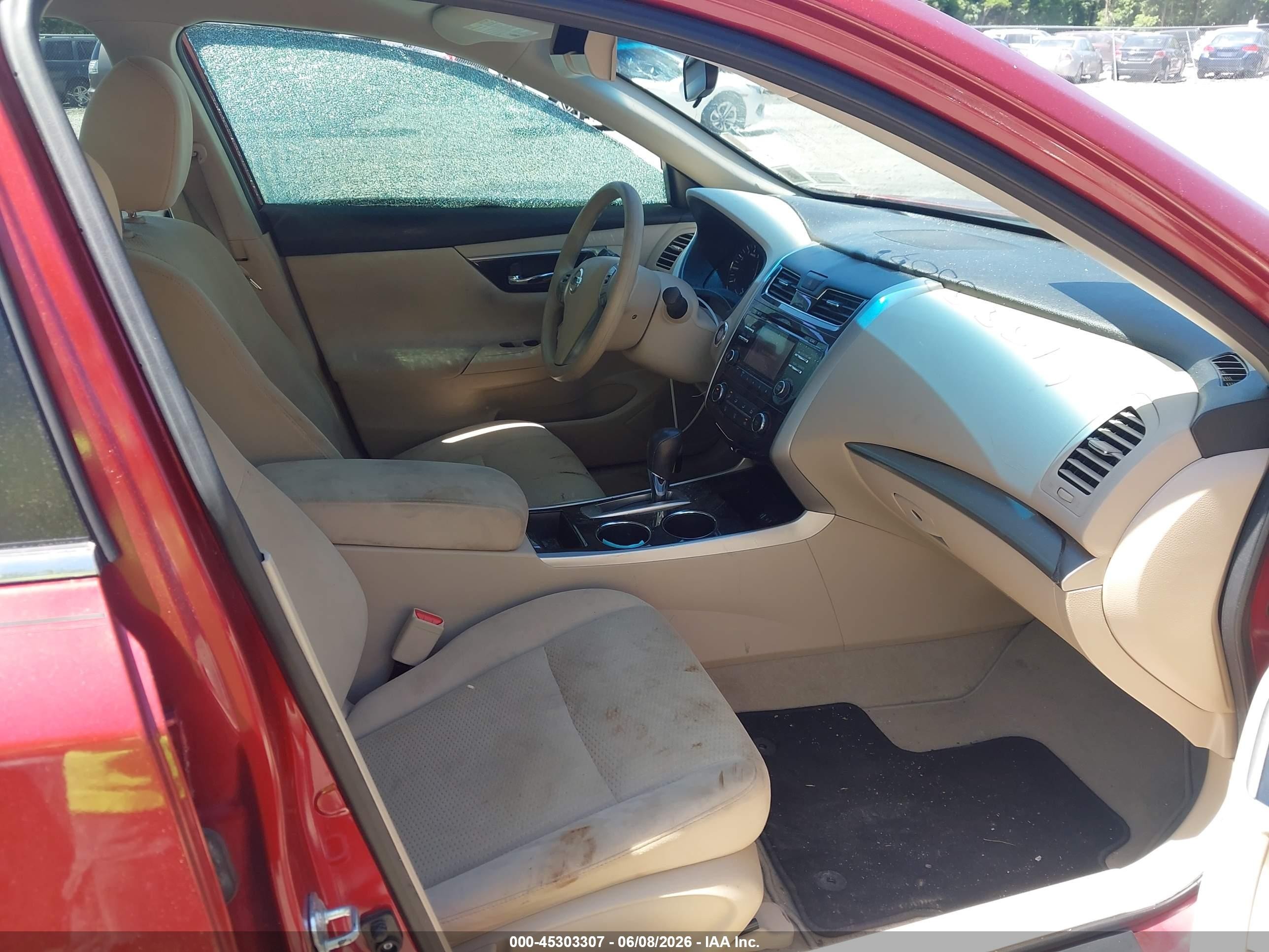 2014 Nissan Altima 2.5 S Red vin: 1N4AL3AP3EC155789