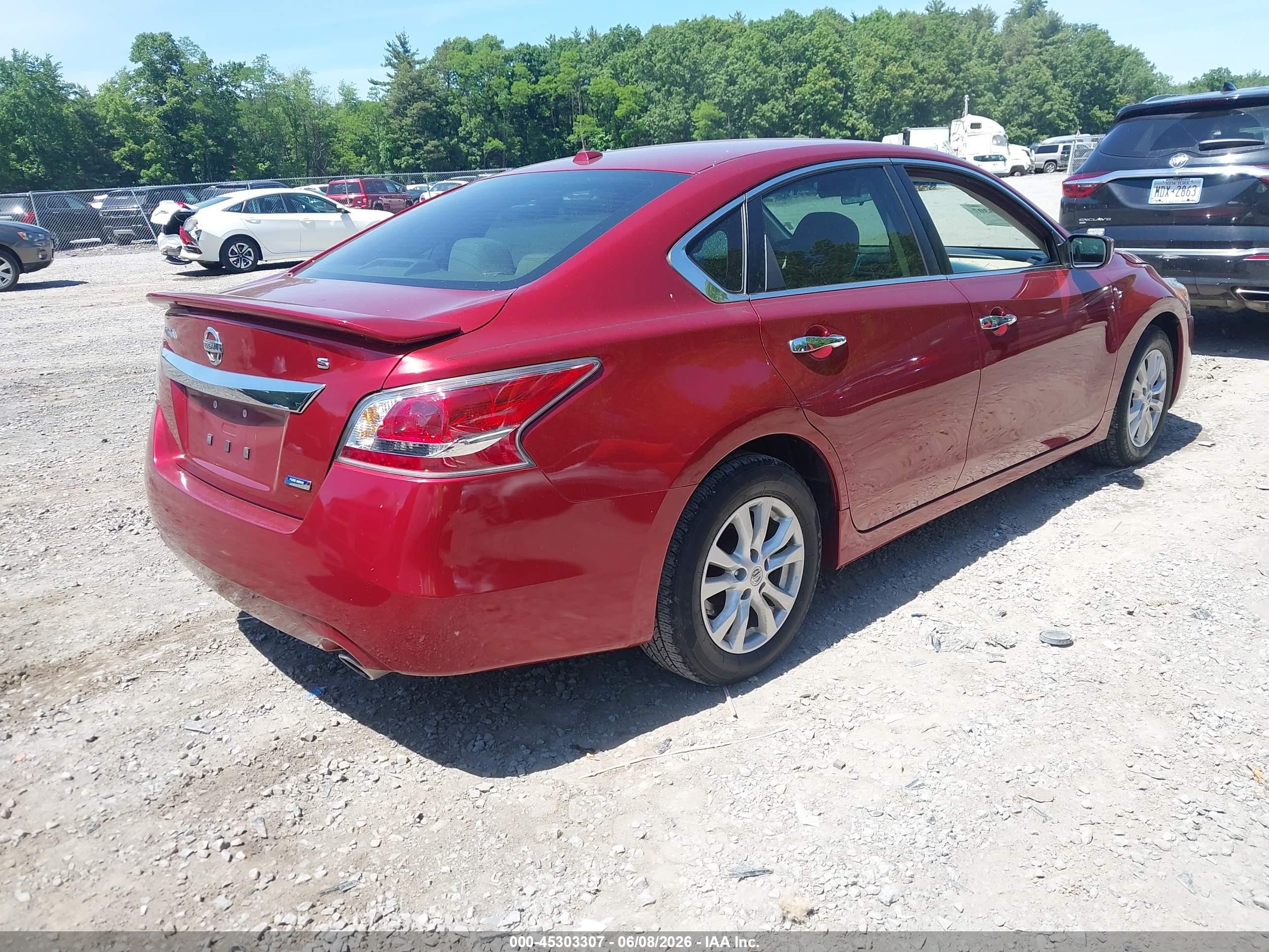 2014 Nissan Altima 2.5 S Red vin: 1N4AL3AP3EC155789