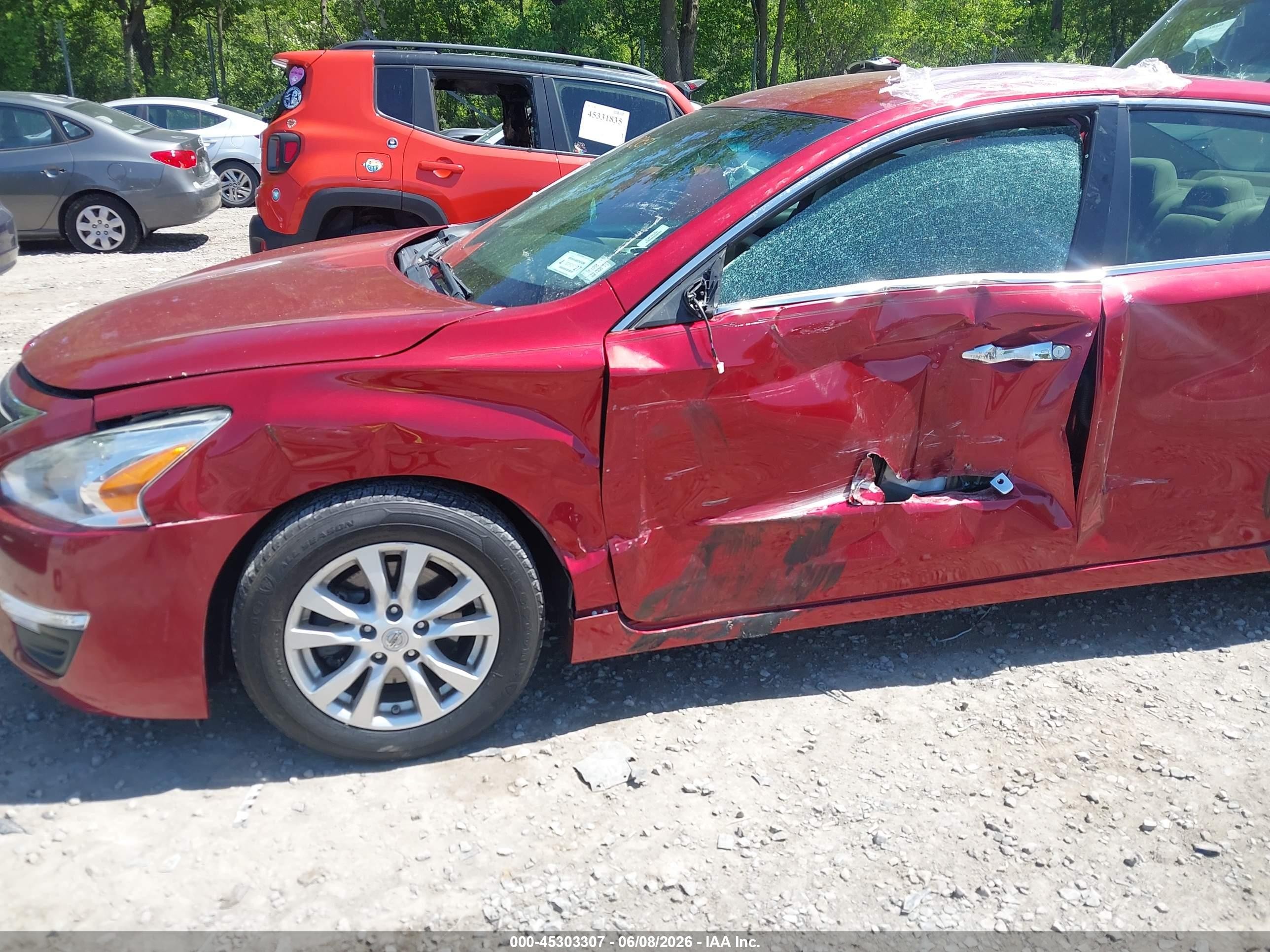 2014 Nissan Altima 2.5 S Red vin: 1N4AL3AP3EC155789