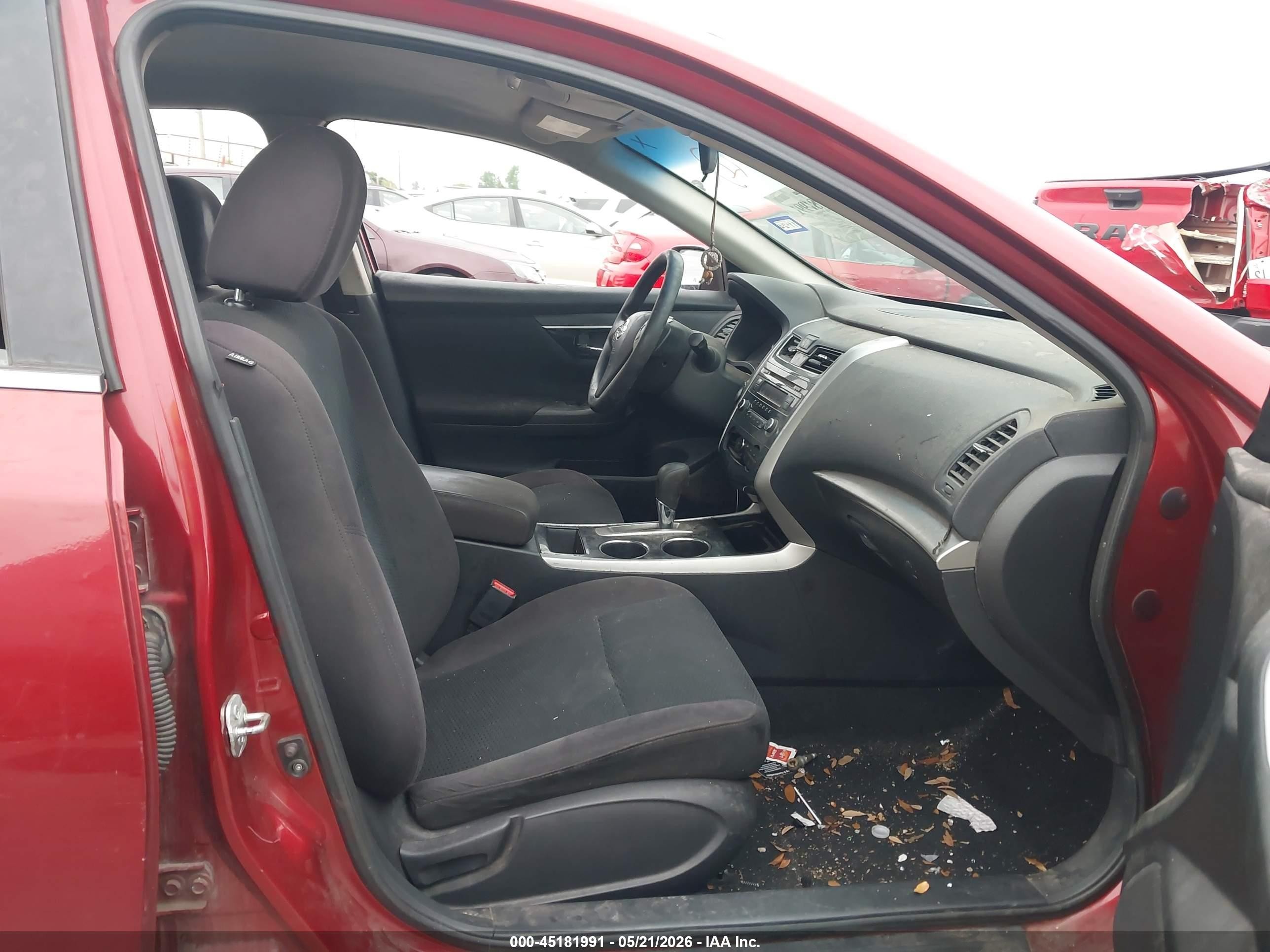 2014 Nissan Altima 2.5 S Red vin: 1N4AL3AP3EC172625
