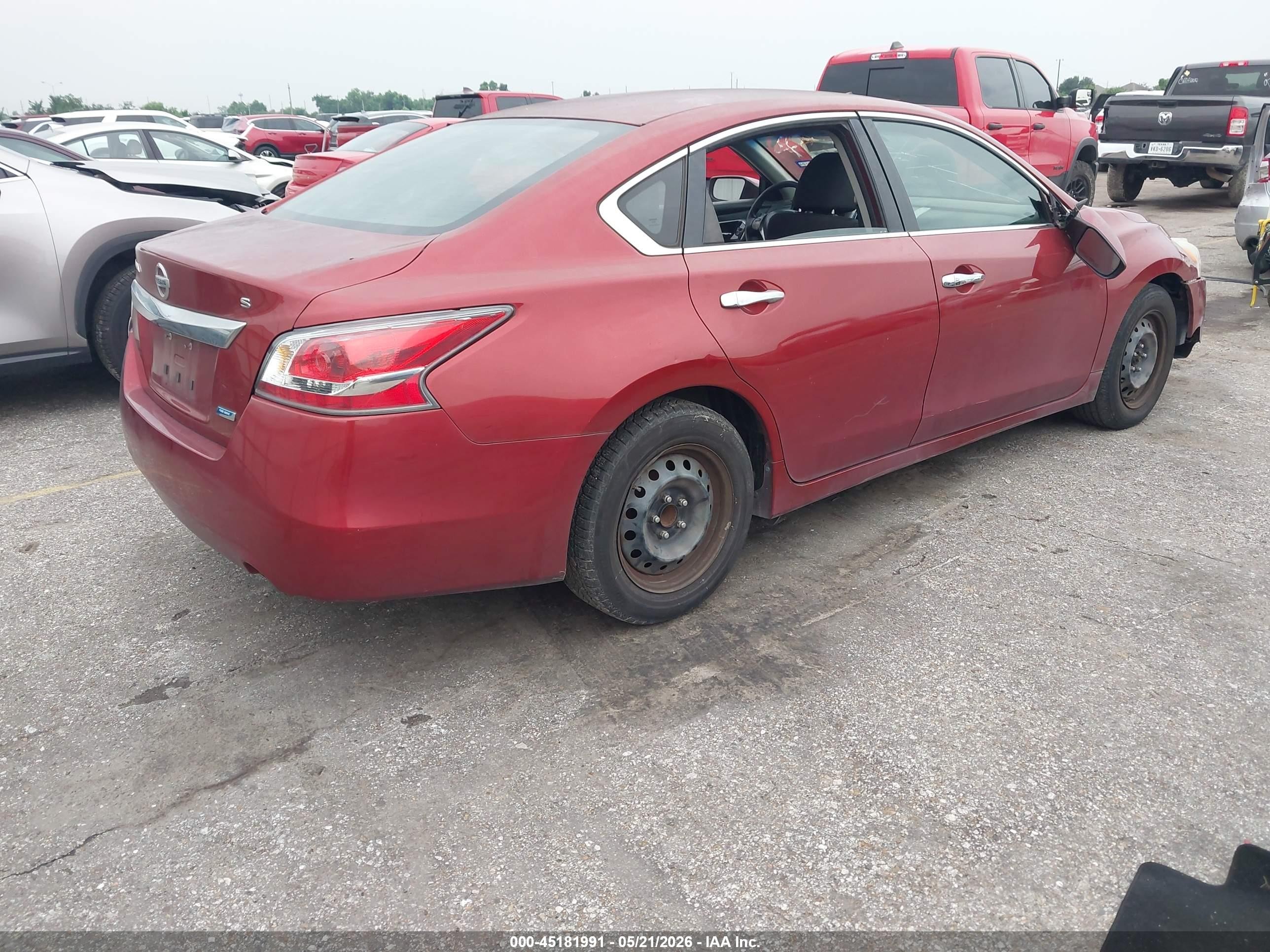 2014 Nissan Altima 2.5 S Red vin: 1N4AL3AP3EC172625