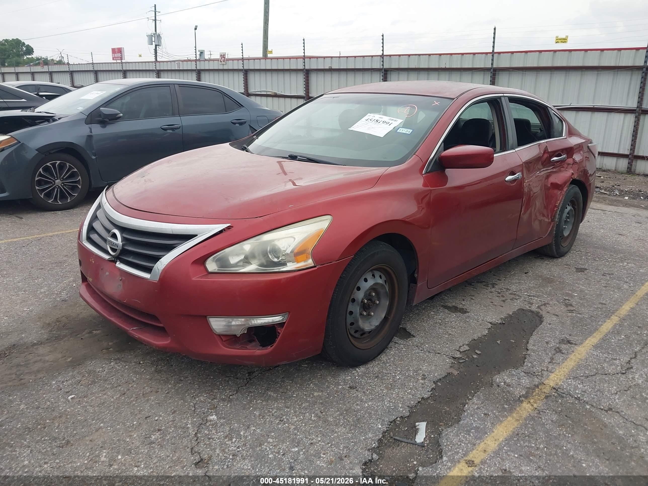 2014 Nissan Altima 2.5 S Red vin: 1N4AL3AP3EC172625