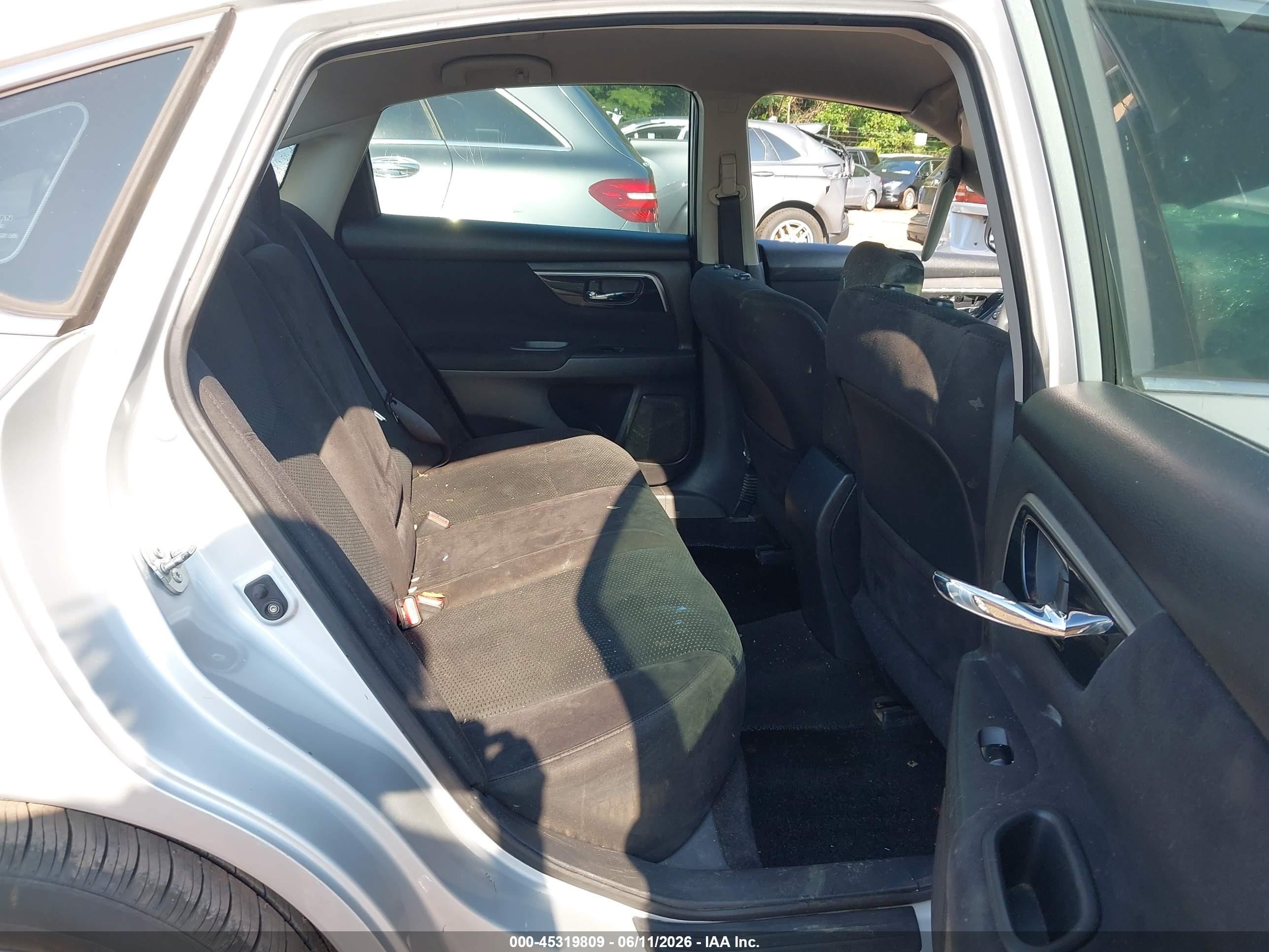 2014 Nissan Altima 2.5 S Silver vin: 1N4AL3AP3EC176562