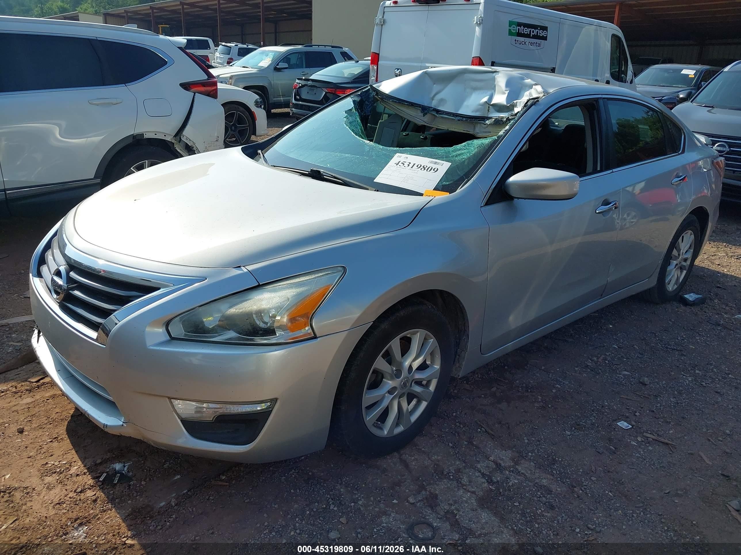 2014 Nissan Altima 2.5 S Silver vin: 1N4AL3AP3EC176562