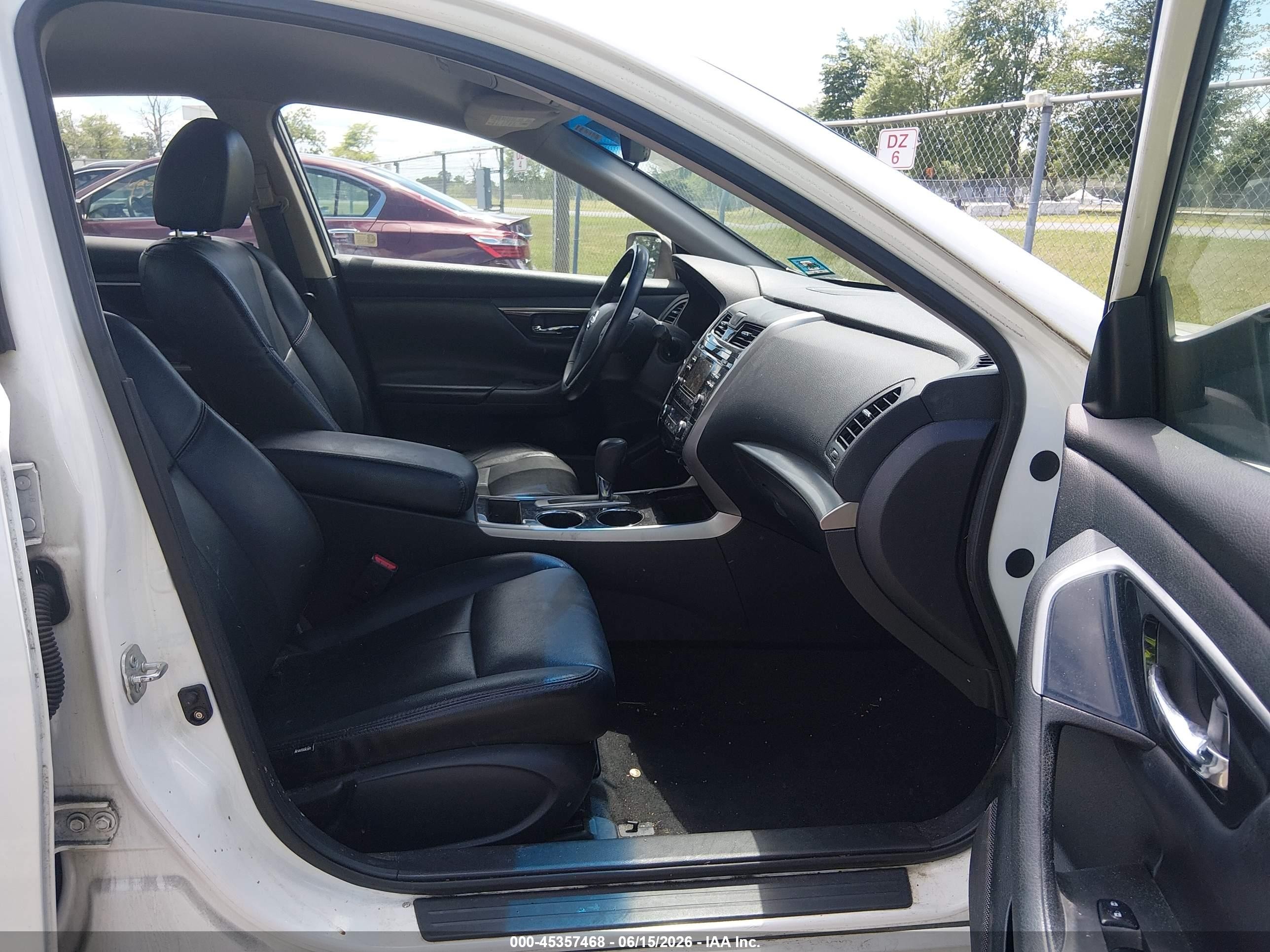 2014 Nissan Altima 2.5 Sv White vin: 1N4AL3AP3EC177369