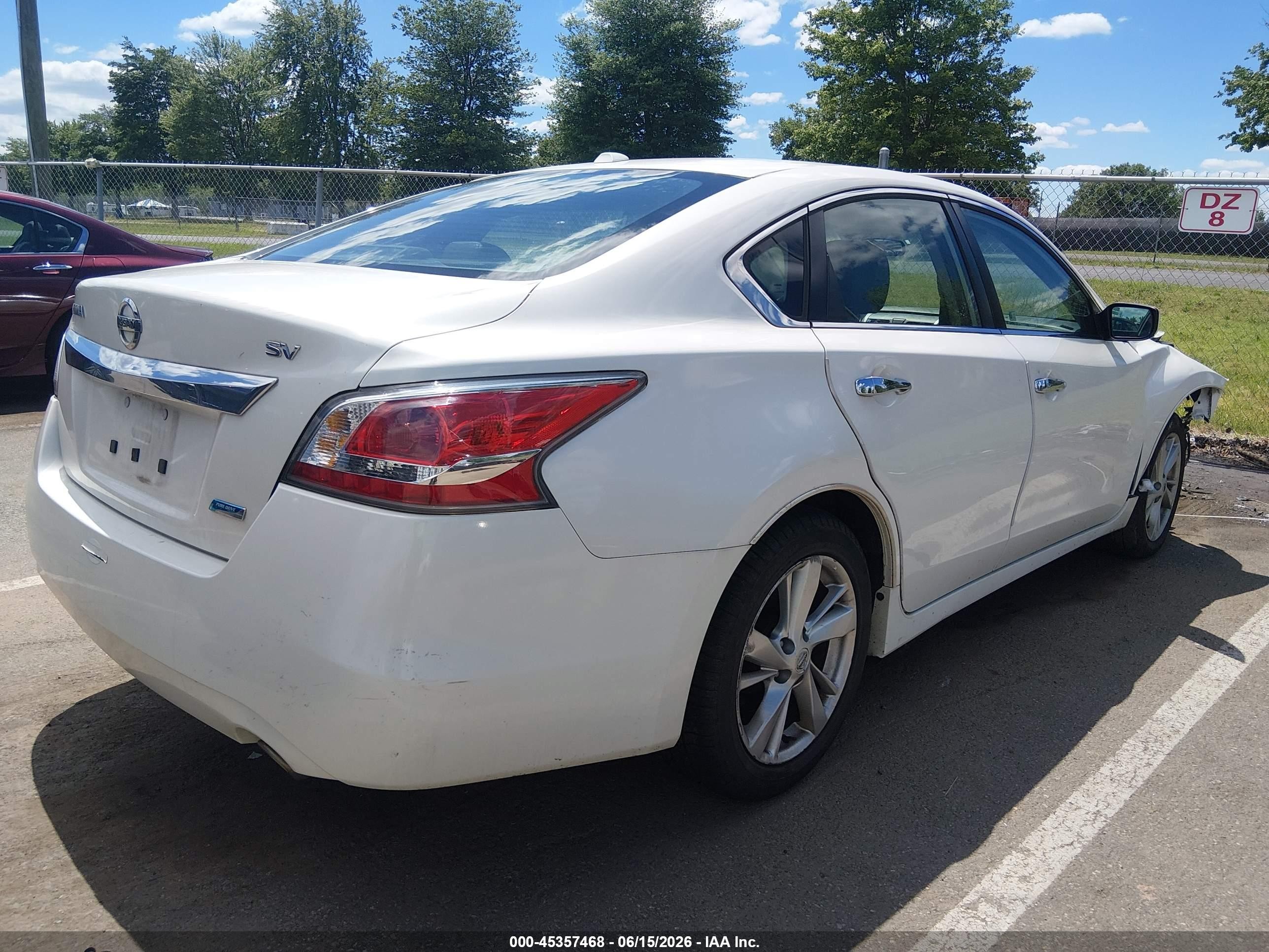 2014 Nissan Altima 2.5 Sv White vin: 1N4AL3AP3EC177369