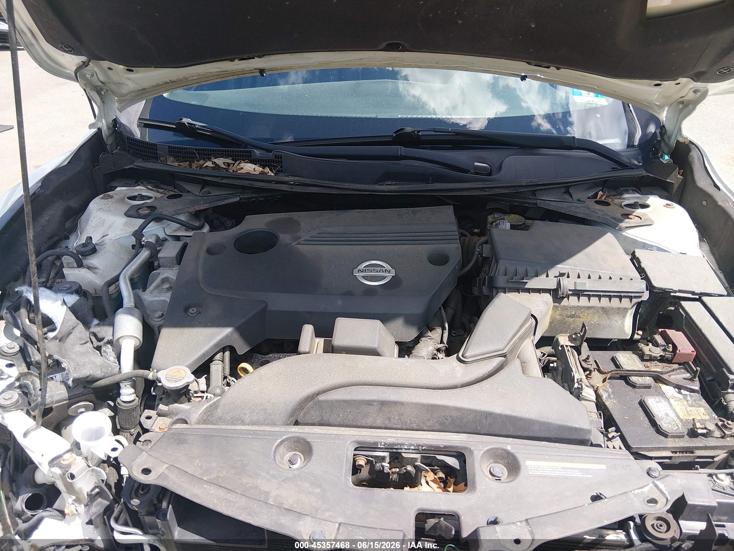 2014 Nissan Altima 2.5 Sv White vin: 1N4AL3AP3EC177369