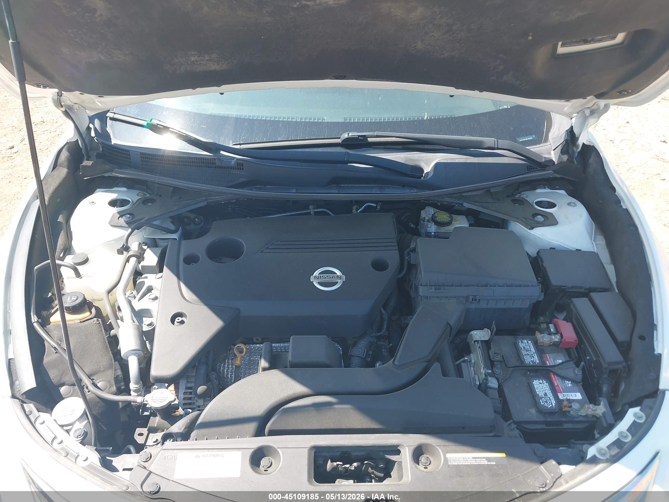 2014 Nissan Altima 2.5 S Белый vin: 1N4AL3AP3EC182572