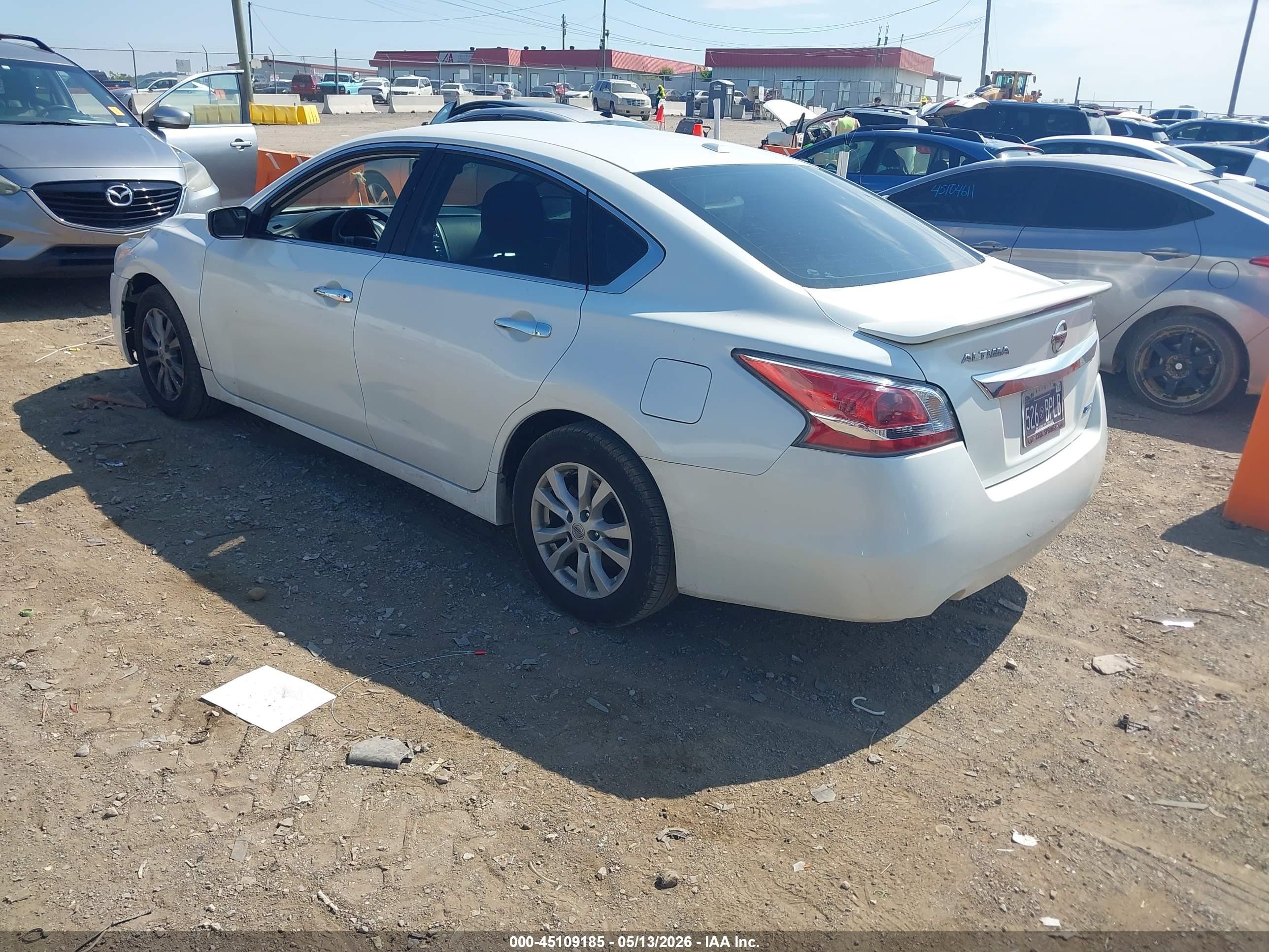 2014 Nissan Altima 2.5 S Белый vin: 1N4AL3AP3EC182572