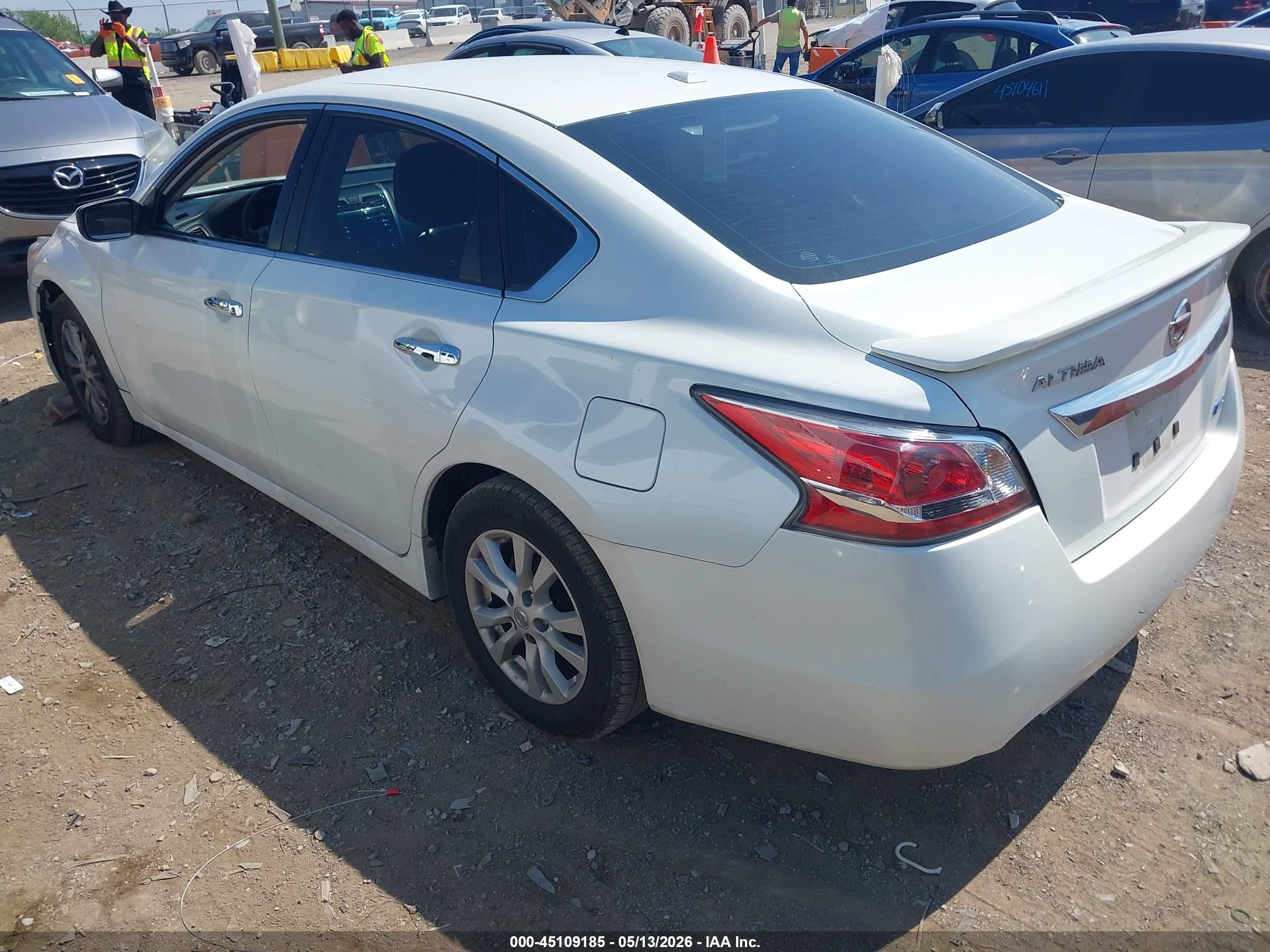 2014 Nissan Altima 2.5 S Белый vin: 1N4AL3AP3EC182572