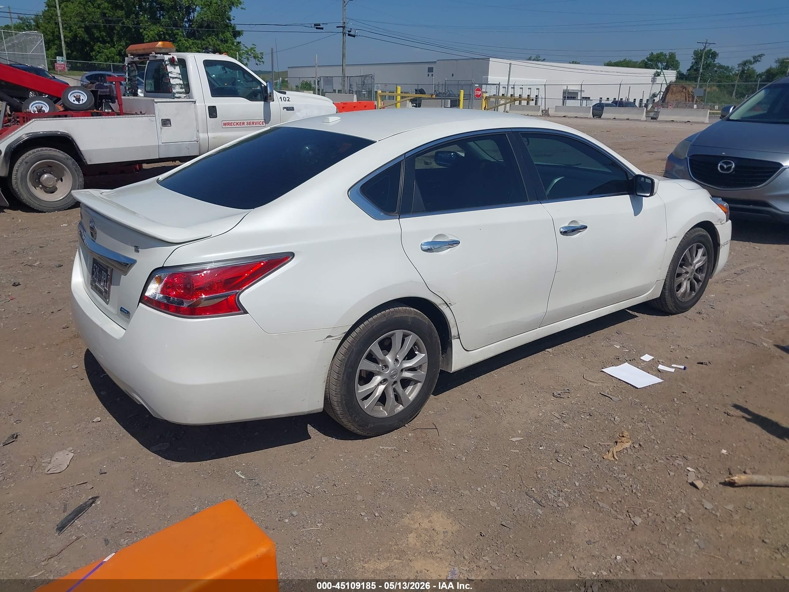 2014 Nissan Altima 2.5 S Белый vin: 1N4AL3AP3EC182572