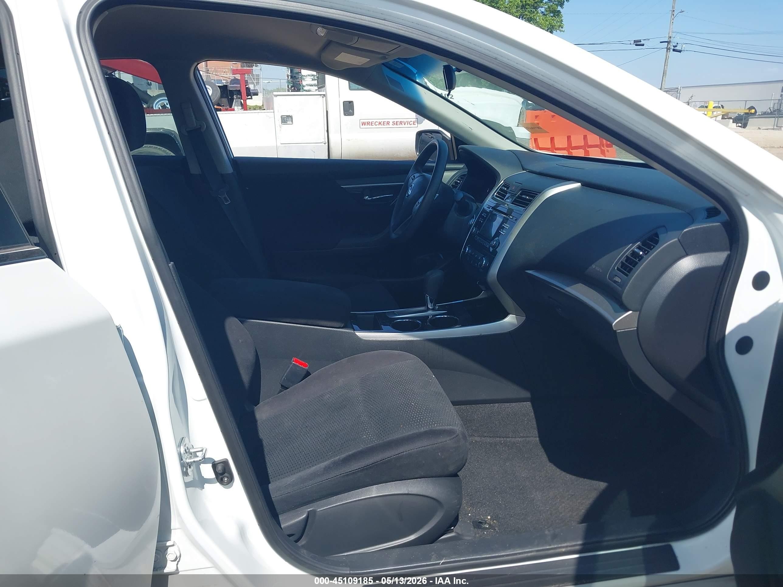 2014 Nissan Altima 2.5 S Белый vin: 1N4AL3AP3EC182572